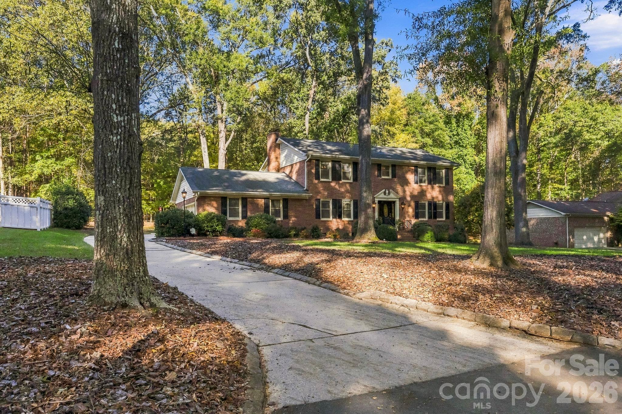 405 Hillcrest Drive