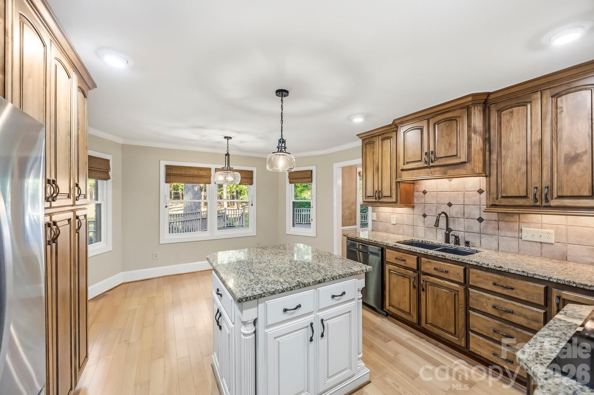 405 Hillcrest Drive