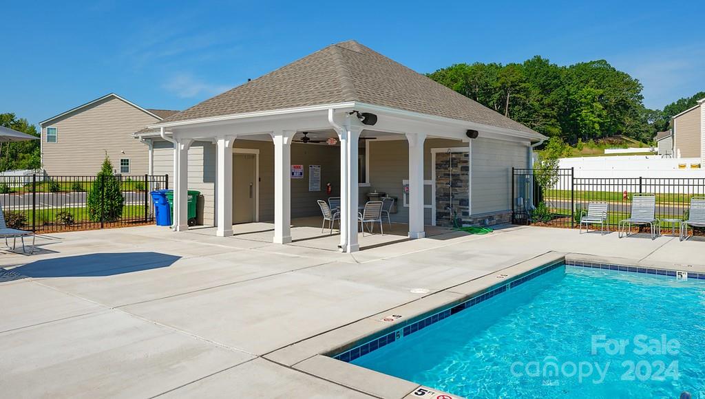 Crossroads - Residential