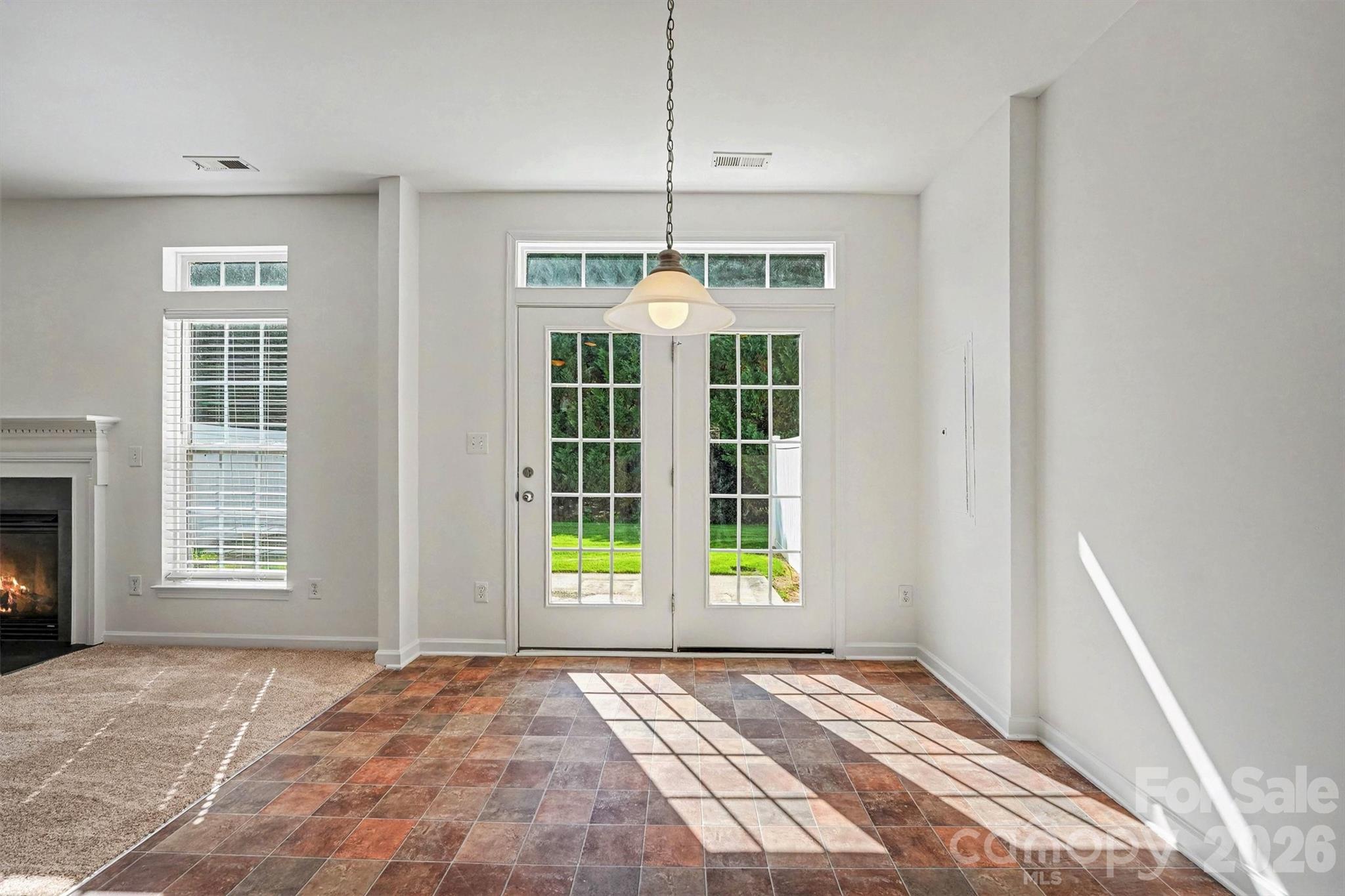 107 S Arcadian Way