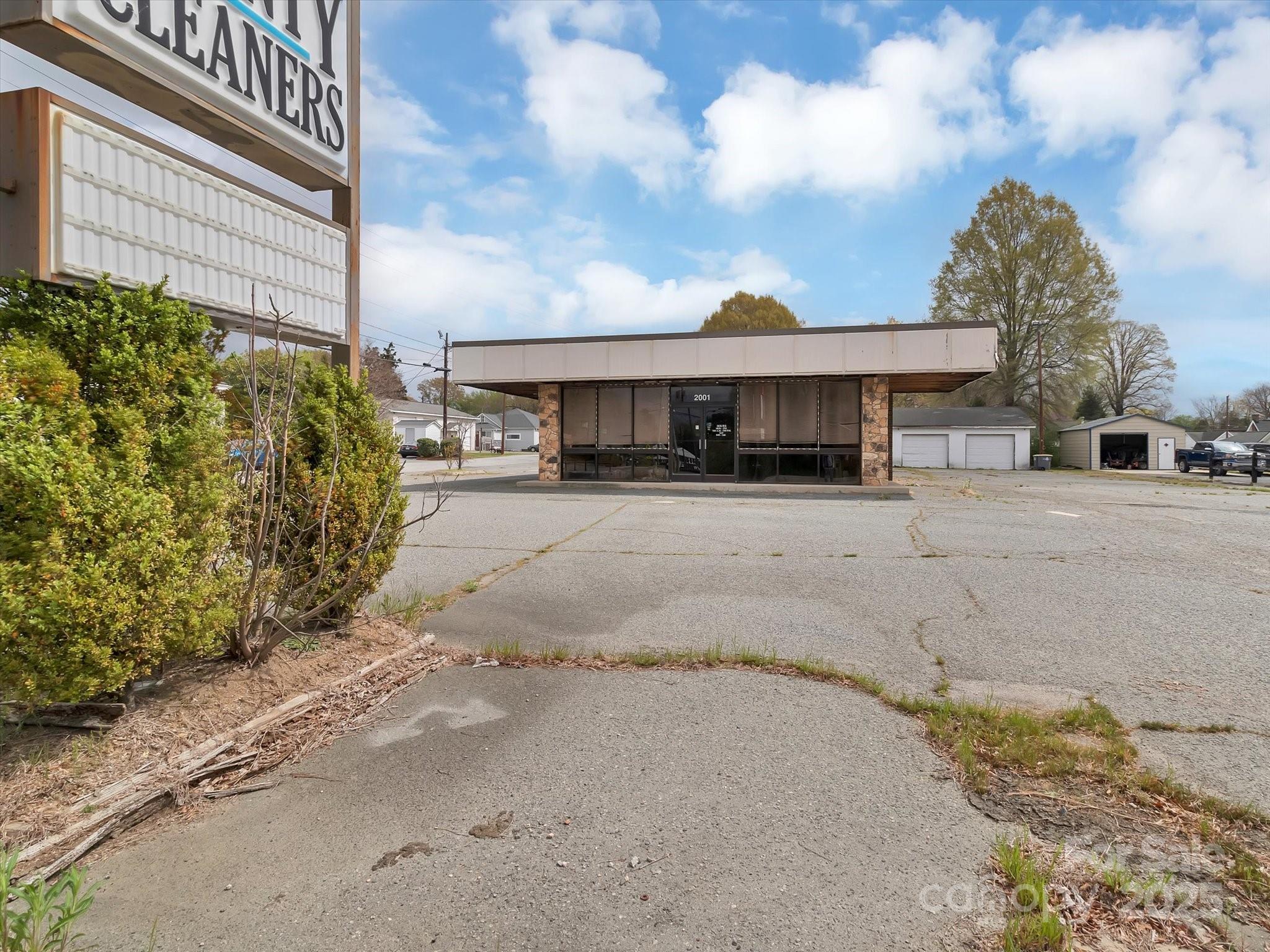 2001 S Cannon Boulevard