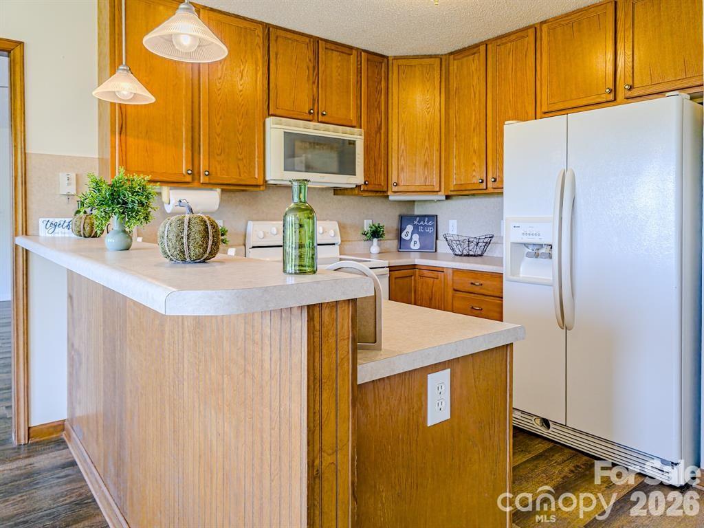 485 Mountain Lookout Drive