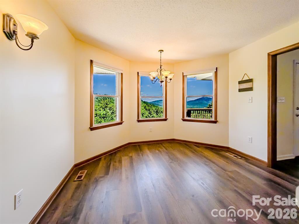 485 Mountain Lookout Drive