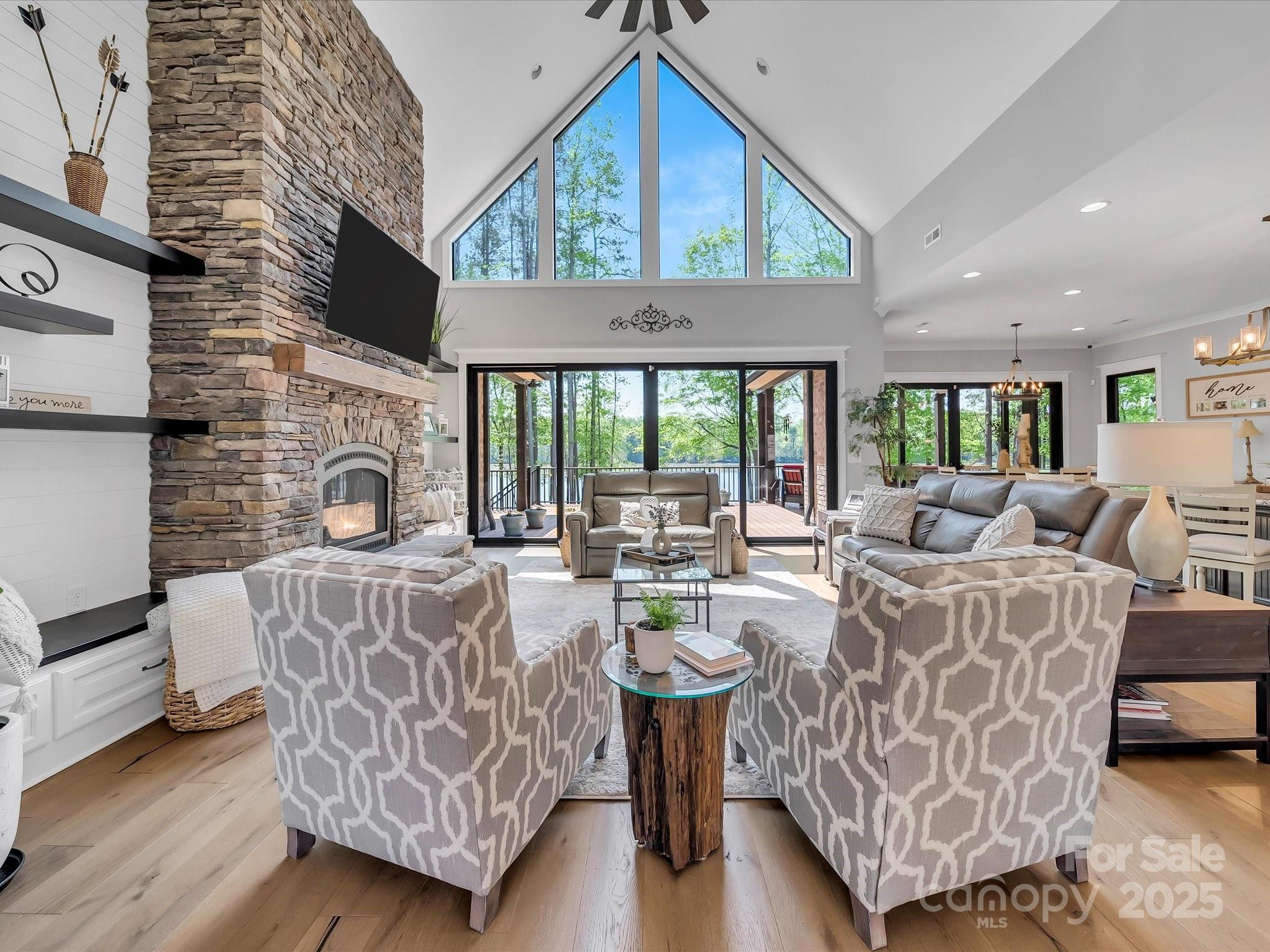 1579 Sunset Pointe Drive