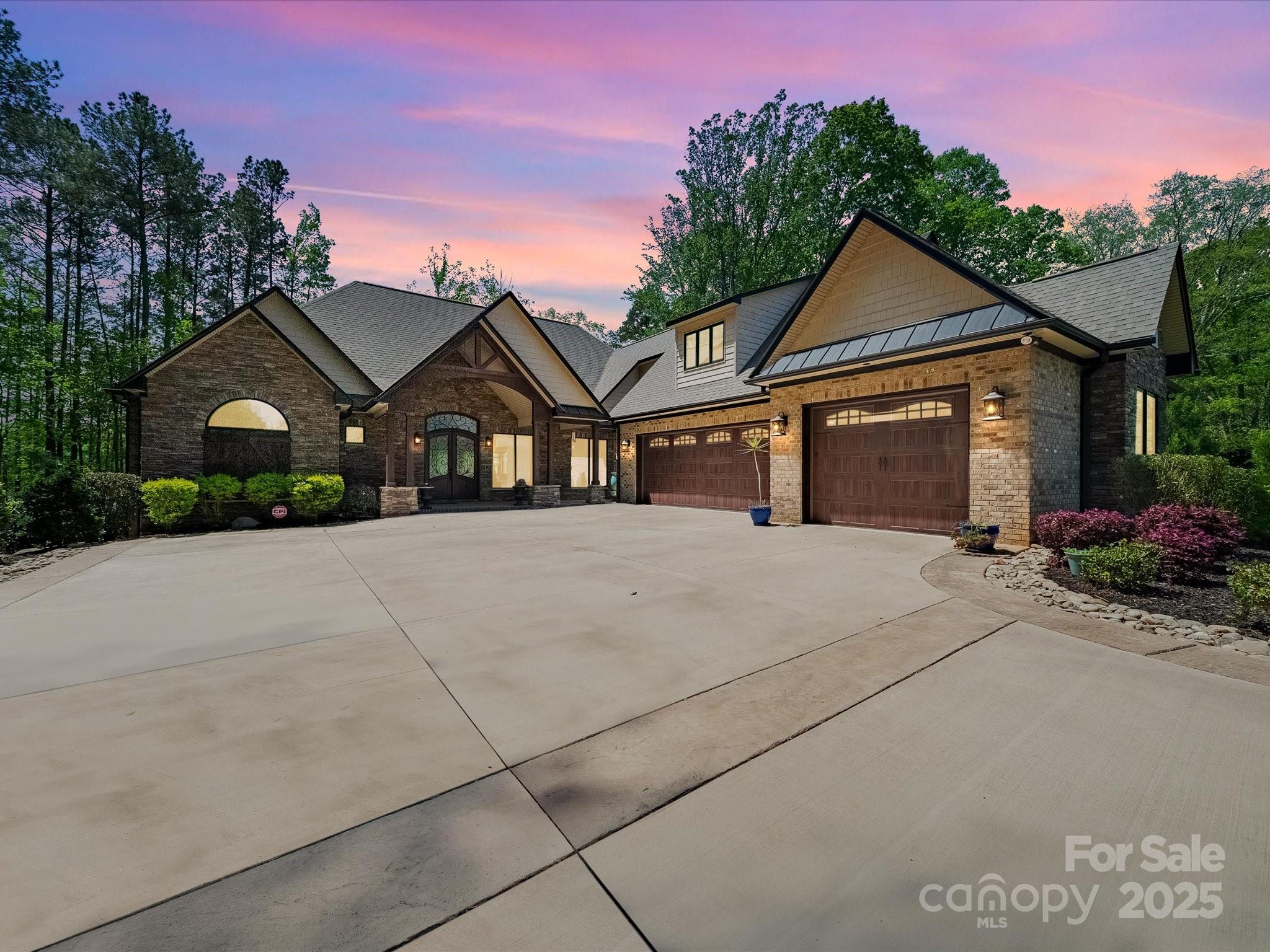 1579 Sunset Pointe Drive
