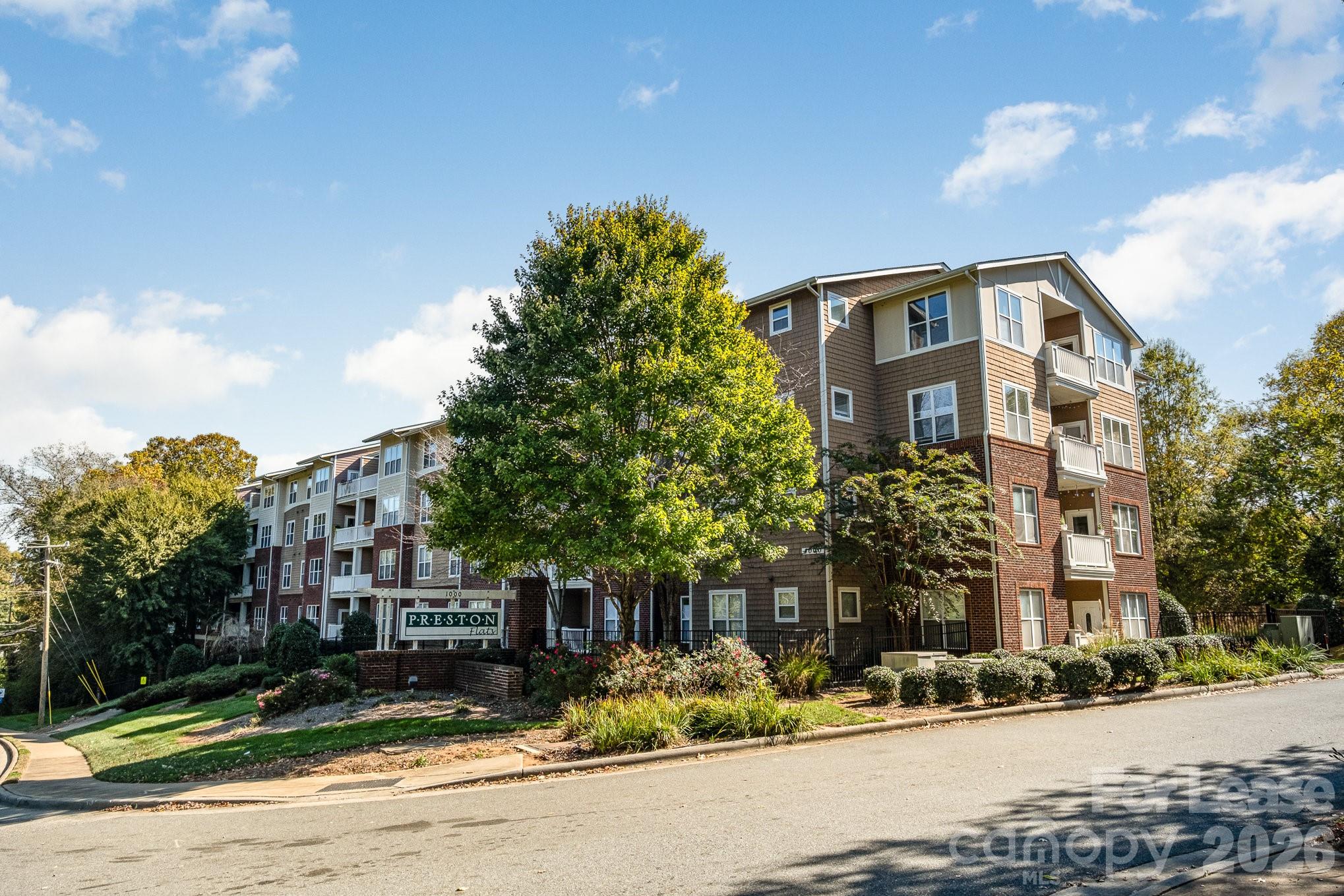 1000 E Woodlawn Road 201