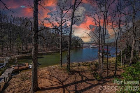 19314 Yachtman Drive Cornelius NC 28031