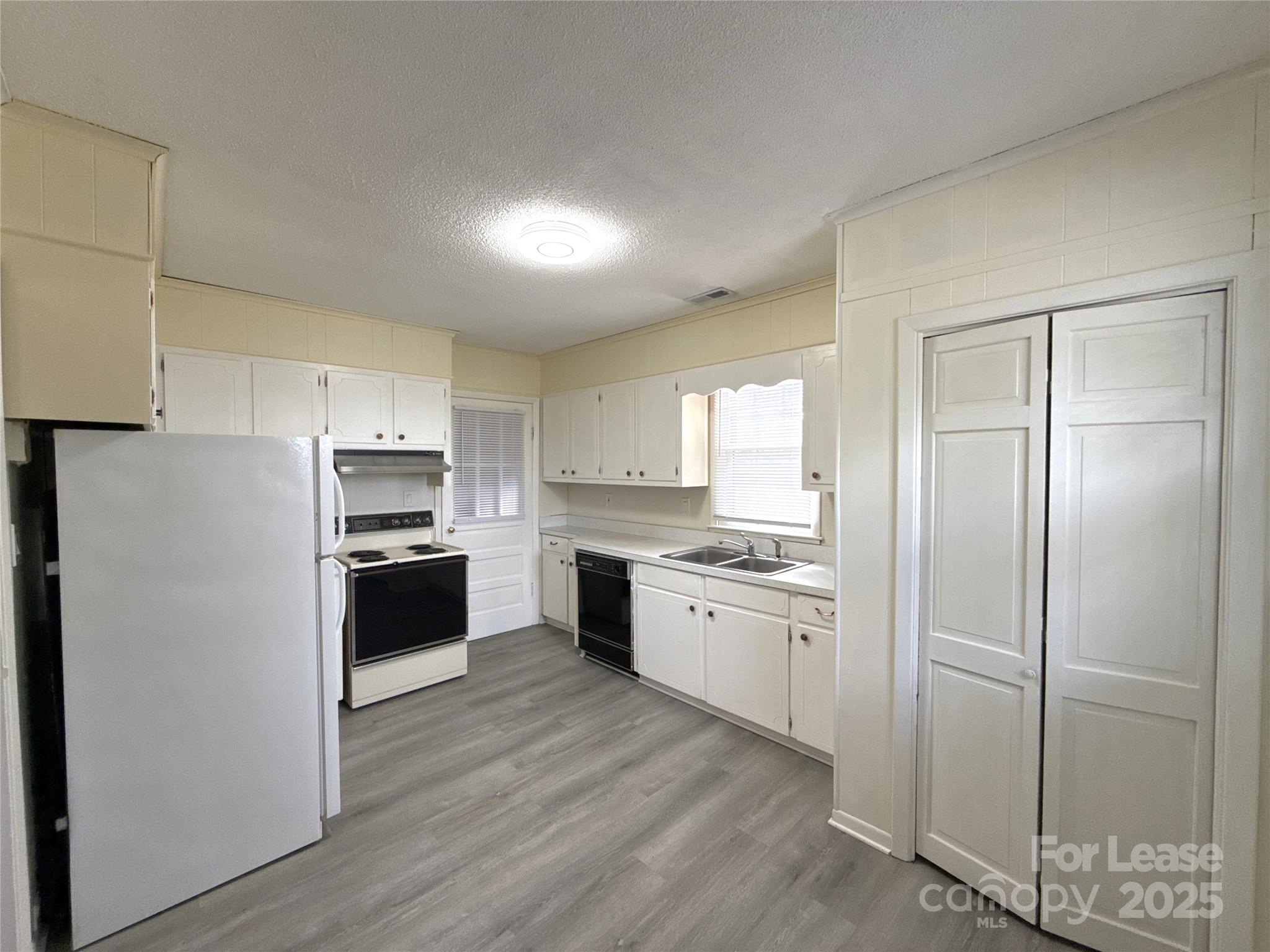 1516 Pleasant Plains Road