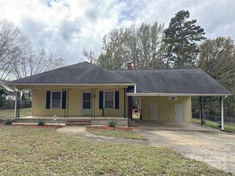 Photo of 1516 Pleasant Plains Road, Matthews, NC 28105 (MLS # 4332081)