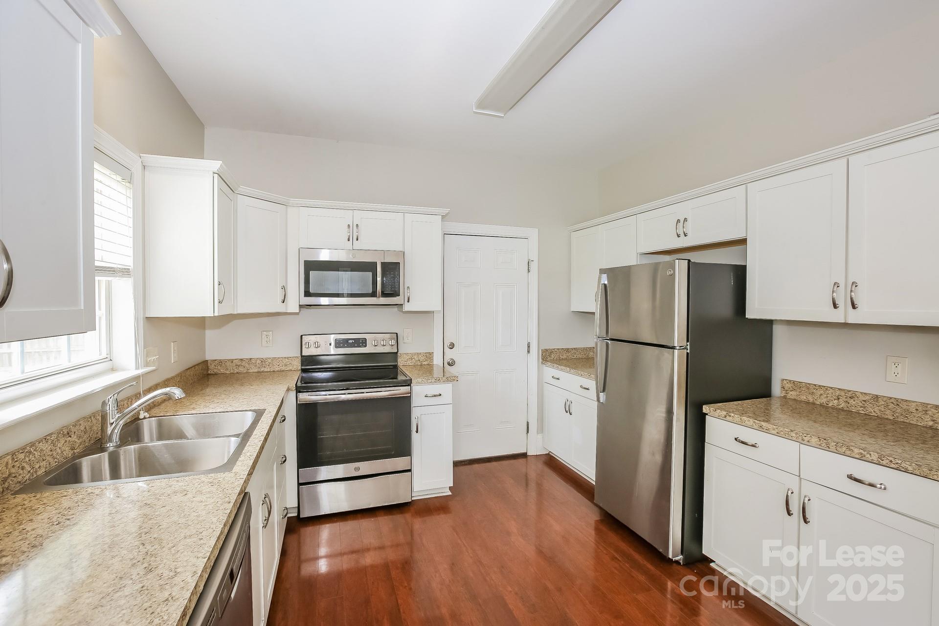 Hamilton Place - Residential Lease