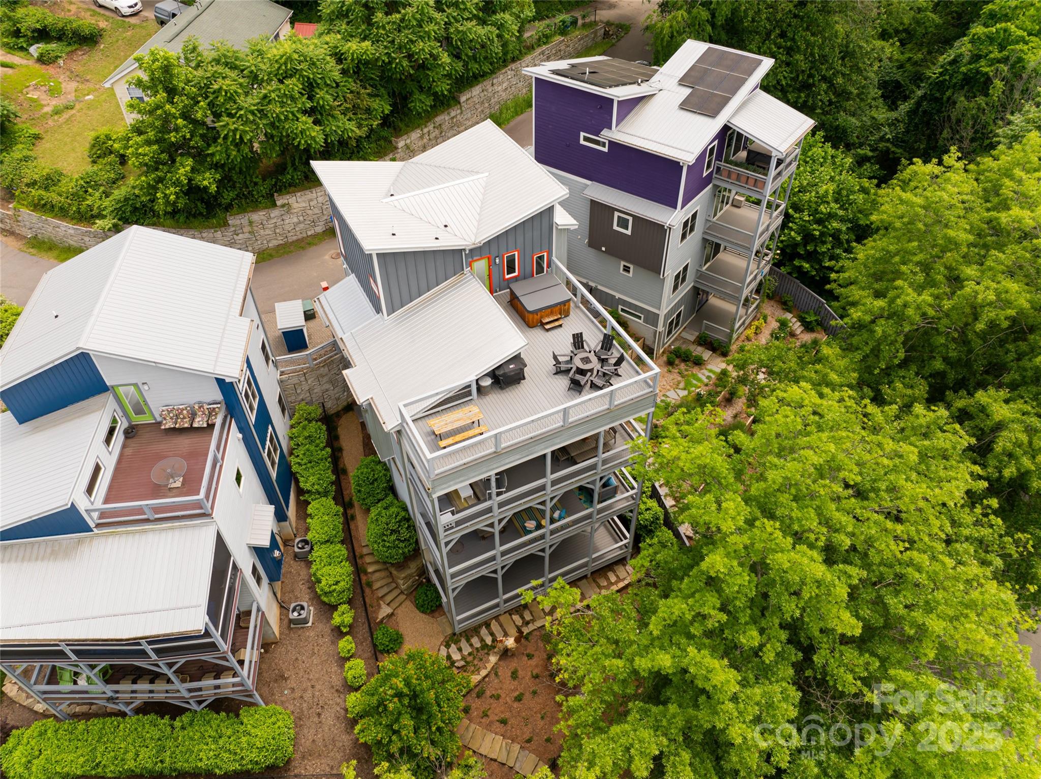 8 Birdhouse Row