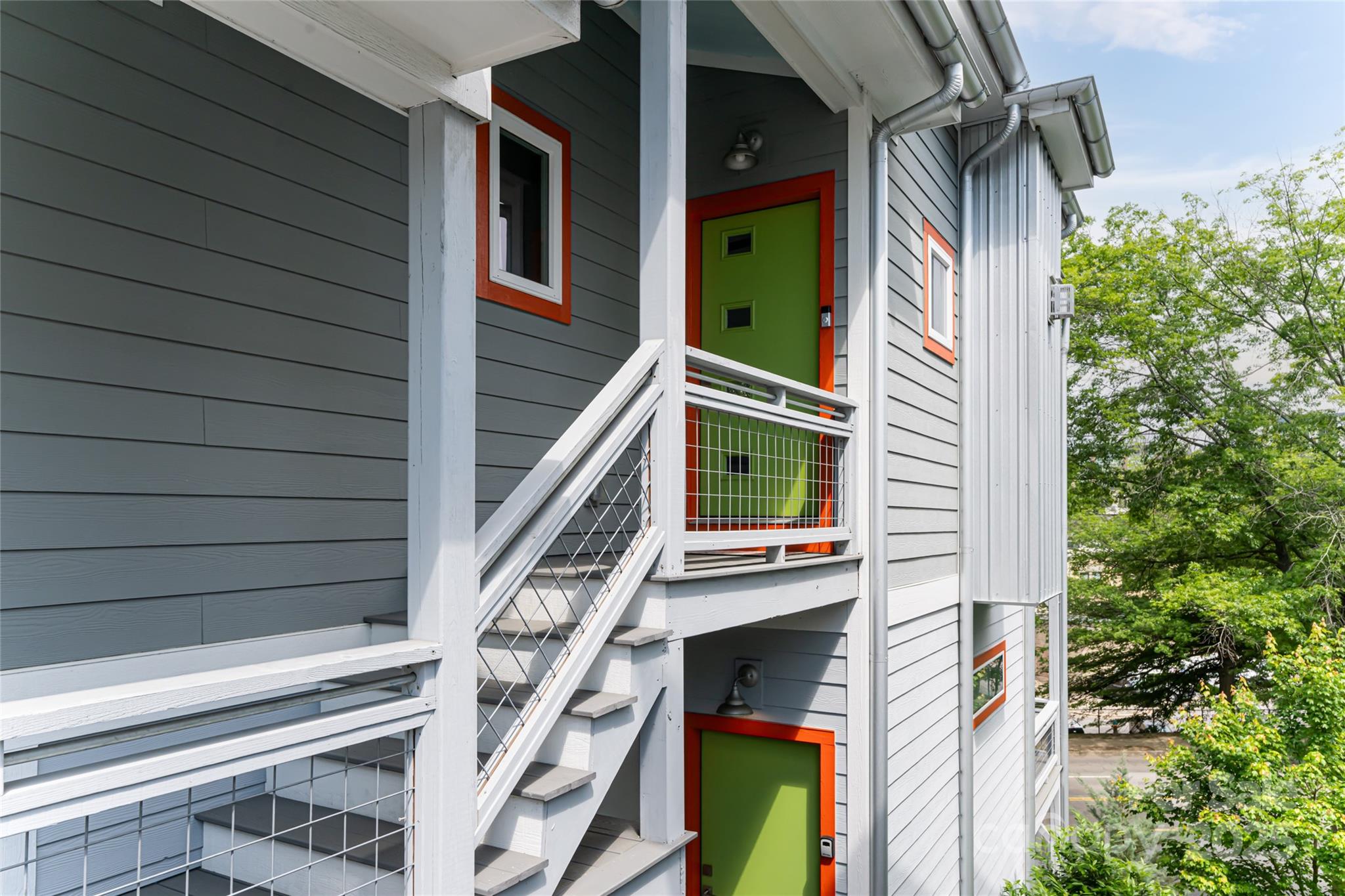 8 Birdhouse Row