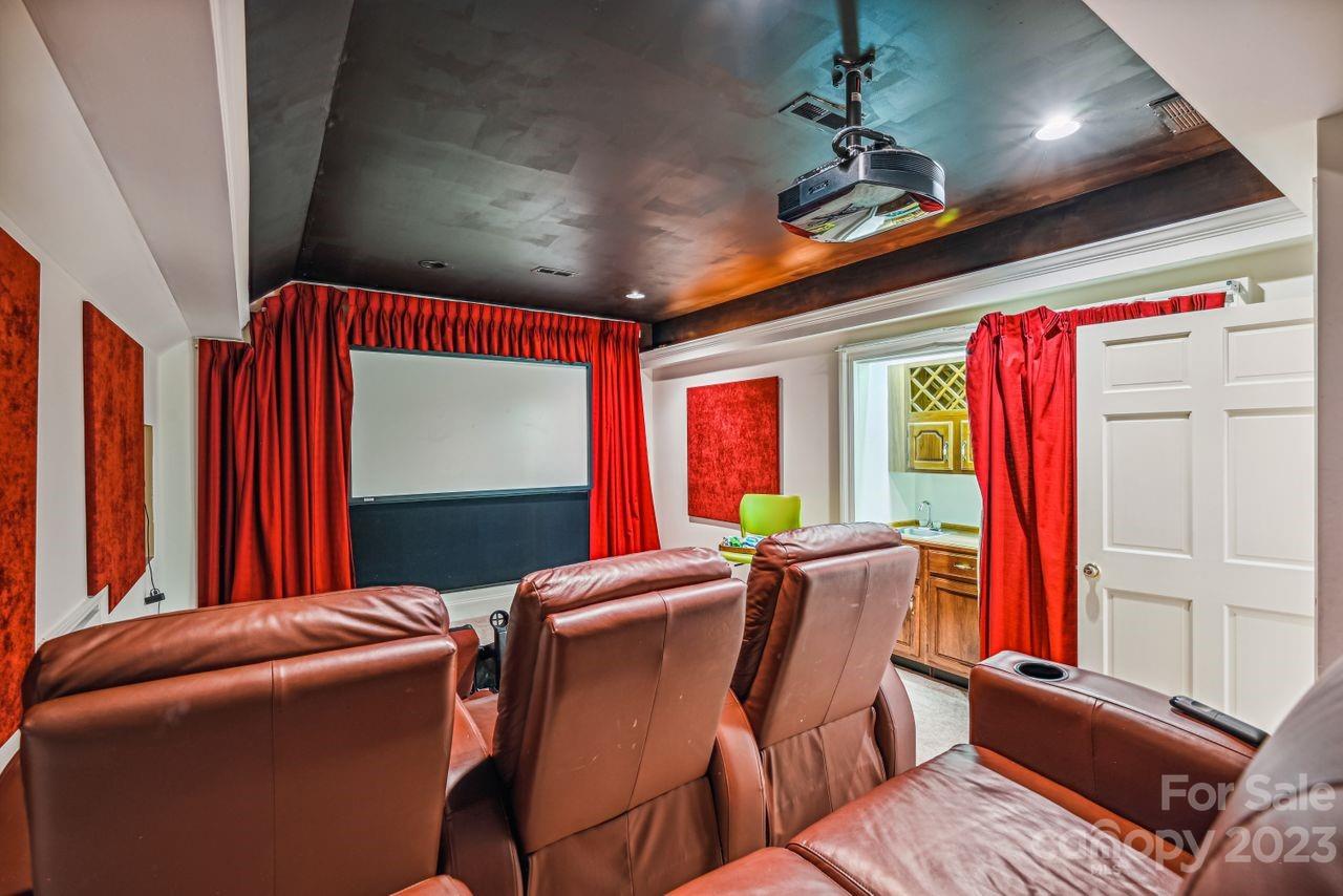 Quail Hollow - Residential