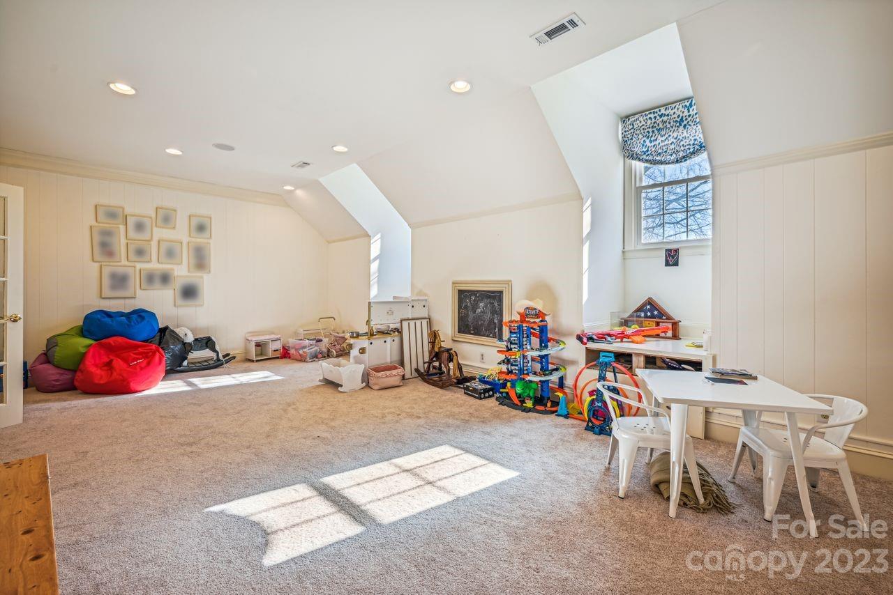 Quail Hollow - Residential