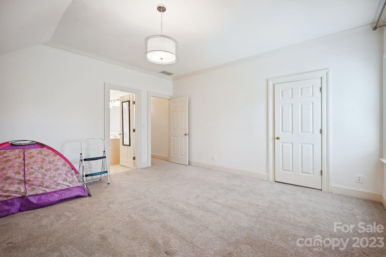 Quail Hollow - Residential