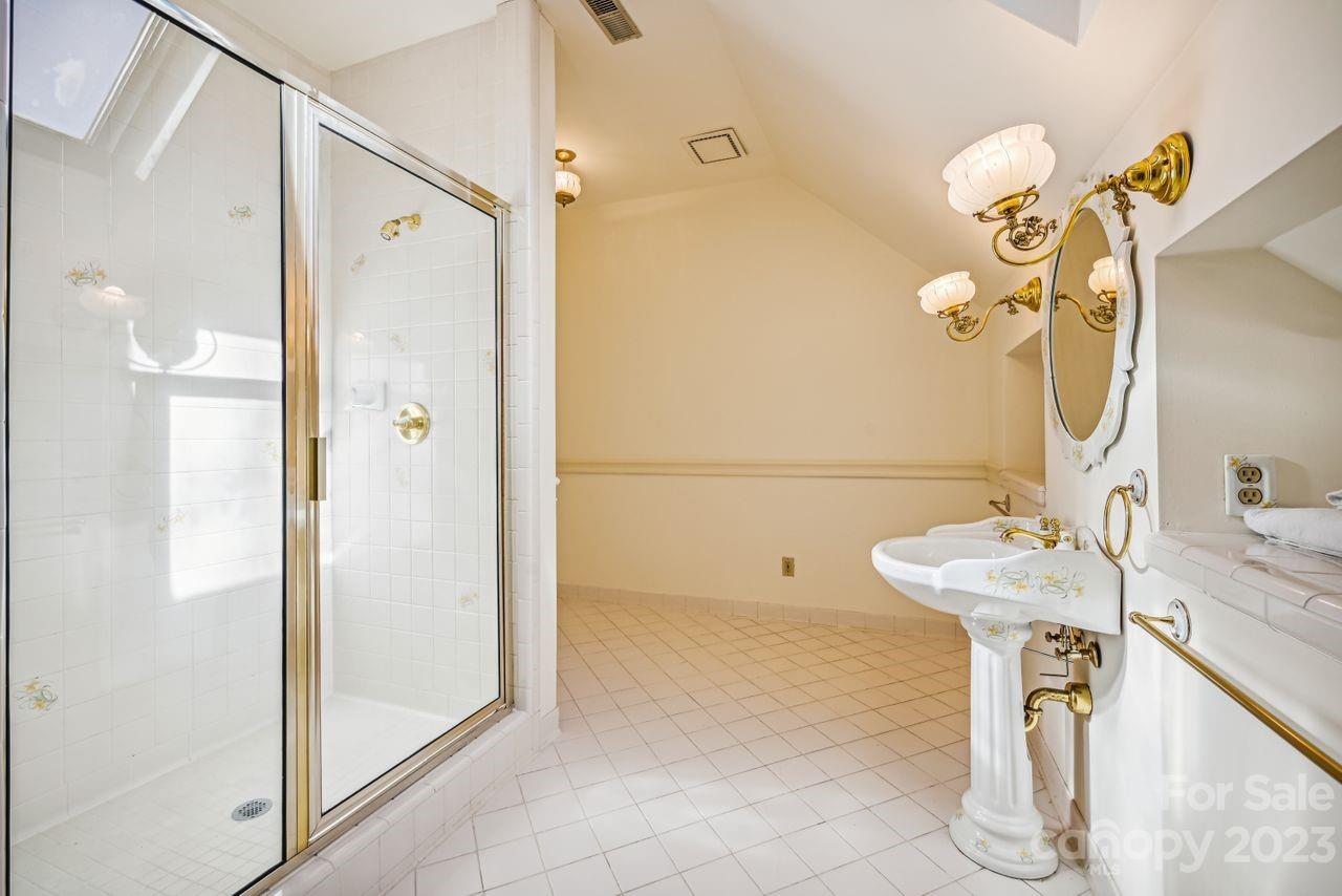 Quail Hollow - Residential