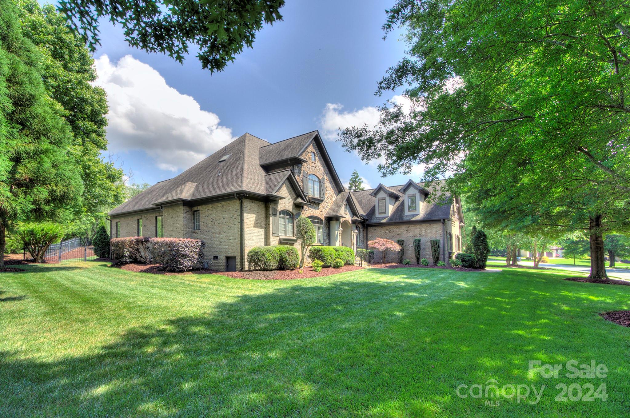 Chatelaine - Residential