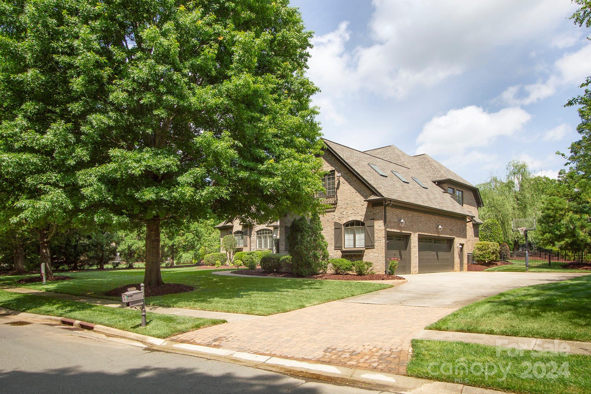 Chatelaine - Residential