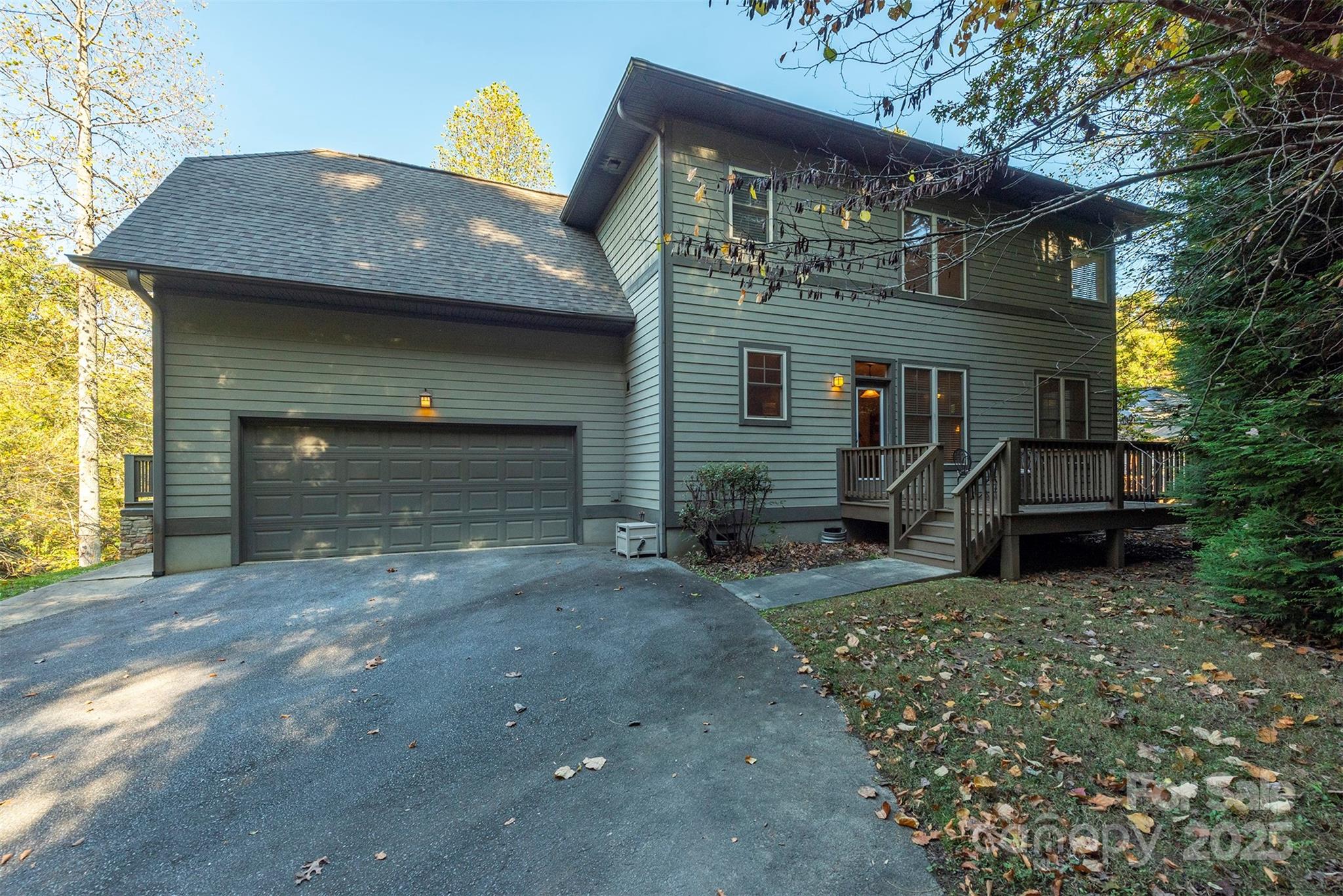 4 Yellow Owl Drive