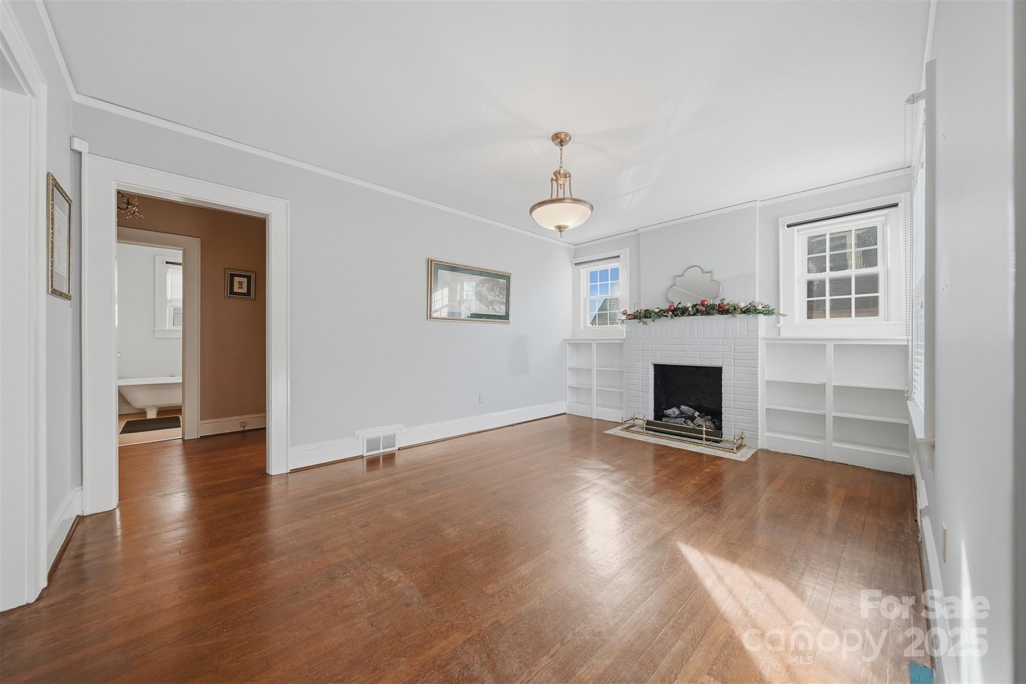 323 4th Street Place SW