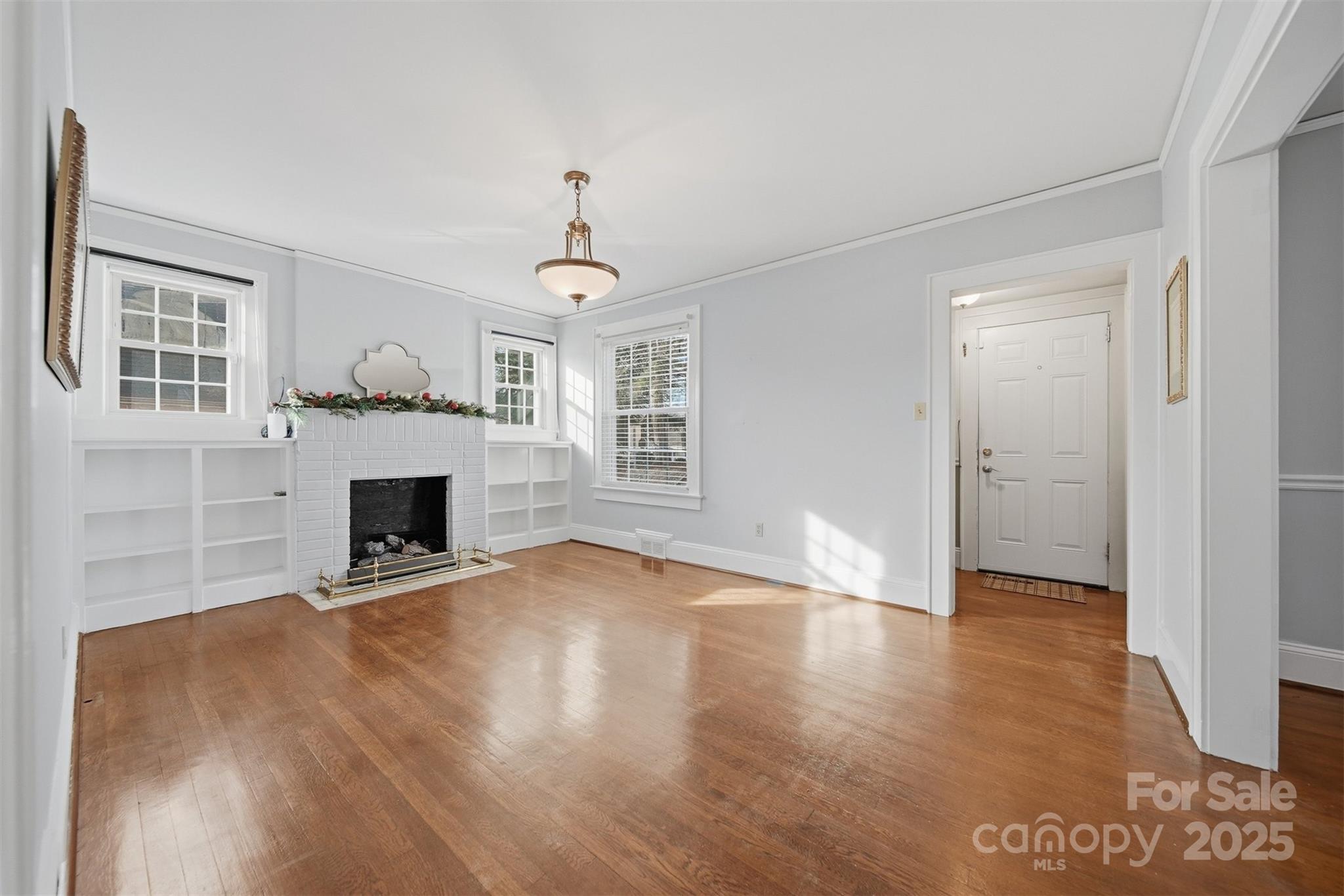 323 4th Street Place SW