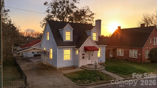323 4TH STREET PL SW, HICKORY, NC 28602 - Image db4ef6a65acbb43fd91f9b80494c39d1/3551189207