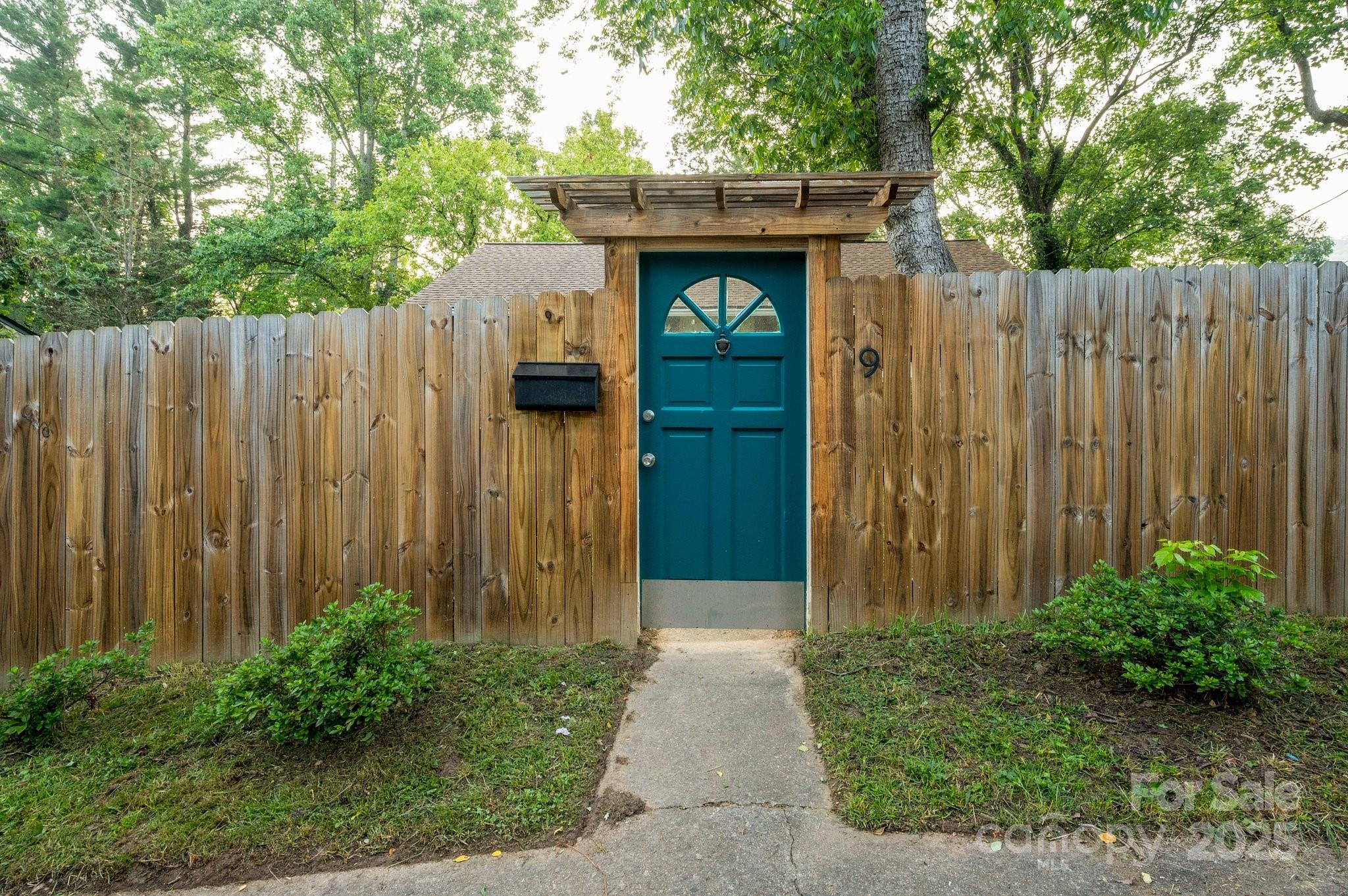 9 Linden Avenue