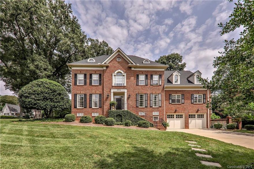 Beautifully appointed attached home on a corner lot in Myers Park.Kitchen renovation just complete featuring gorgeous marble waterfall island.Open kitchen w/ large family room & breakfast nook.Covered terrace off family room. Lovely formals.Master suite on the main floor w/ 2 additional bedroom suites up.Workout room/Office on ground floor.2 car garage. 10ft ceilings on main floor & 9ft up.2nd floor has HUGE unfinished area that could be easily finished.Walk to Reids, Nolan Kitchen, Clean Catch.