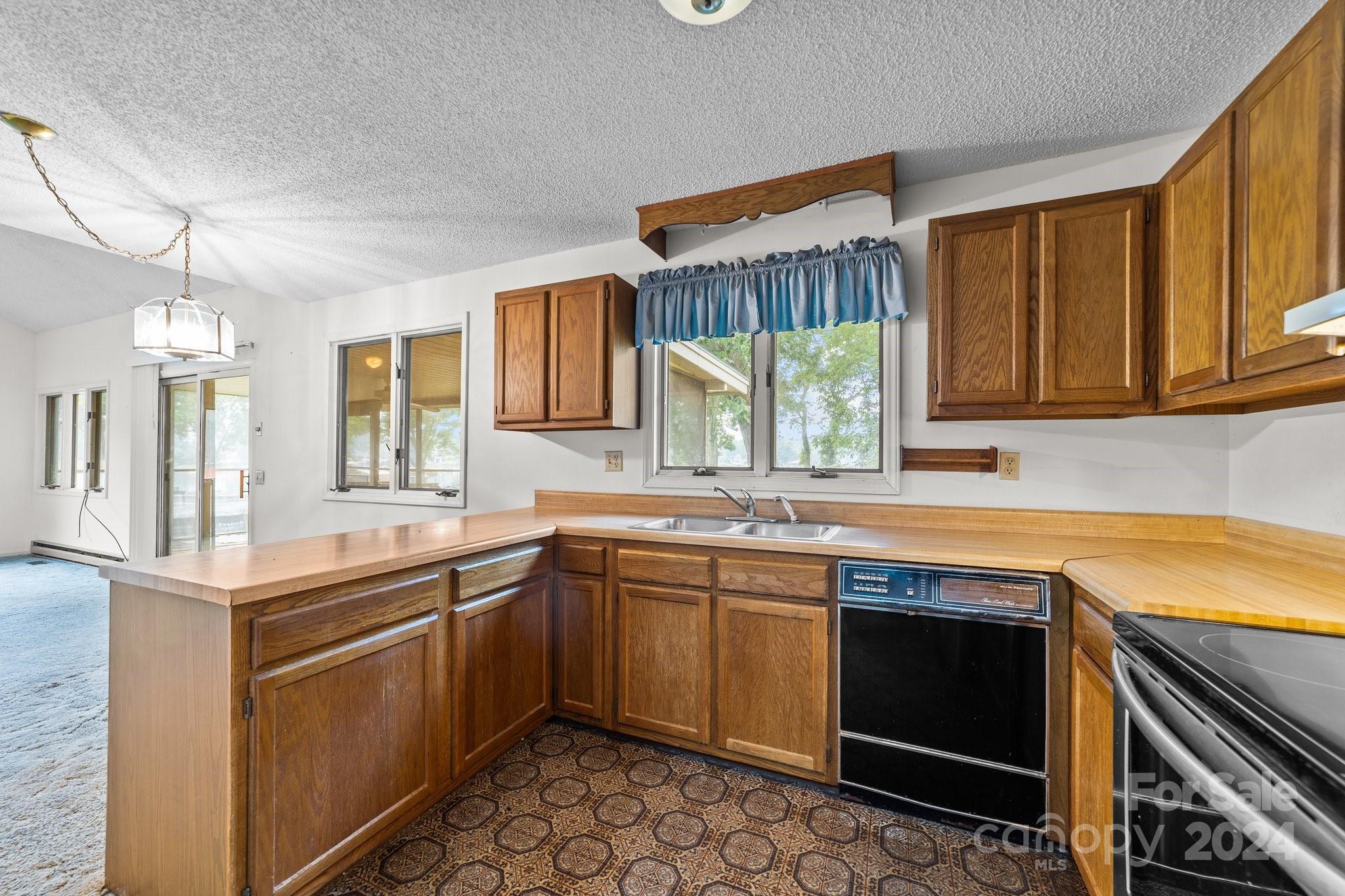 Imperial Point - Residential