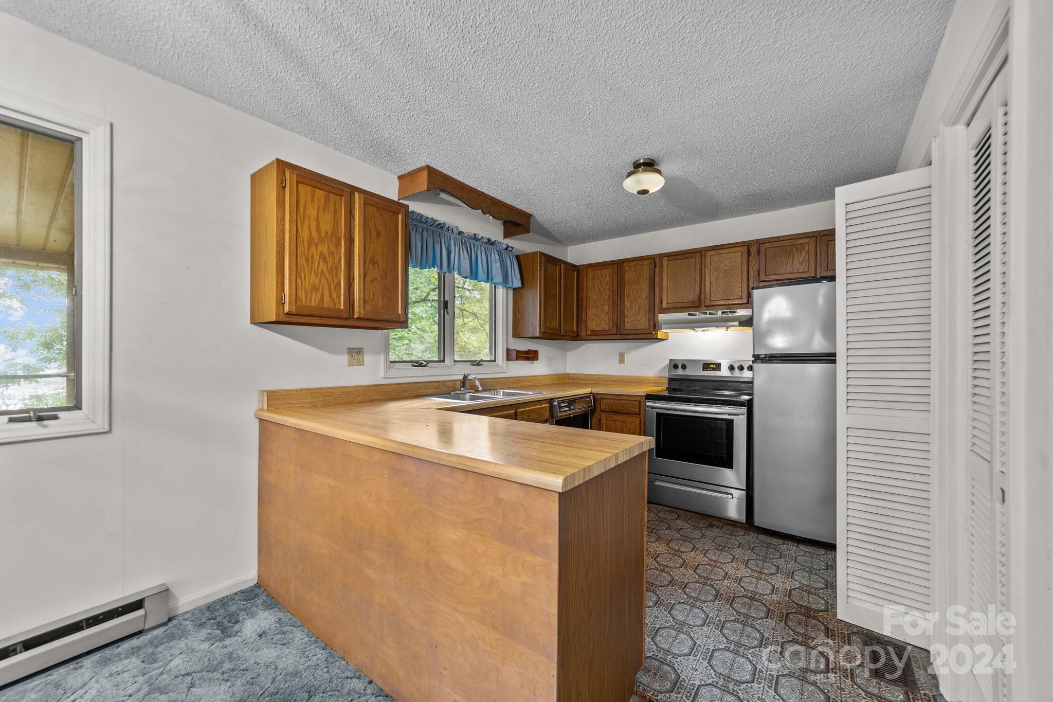 Imperial Point - Residential