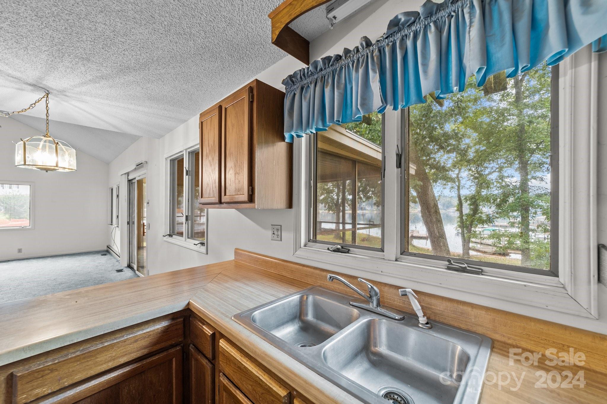 Imperial Point - Residential