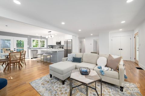 15 Yvonne Lane Asheville NC 28803