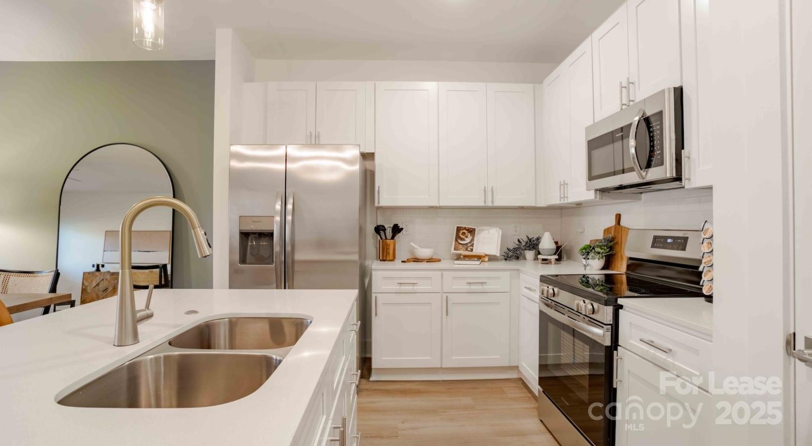 Dallas, North Carolina 28034, United States, 2 Bedrooms Bedrooms, ,2 BathroomsBathrooms,Residential,Active,173364