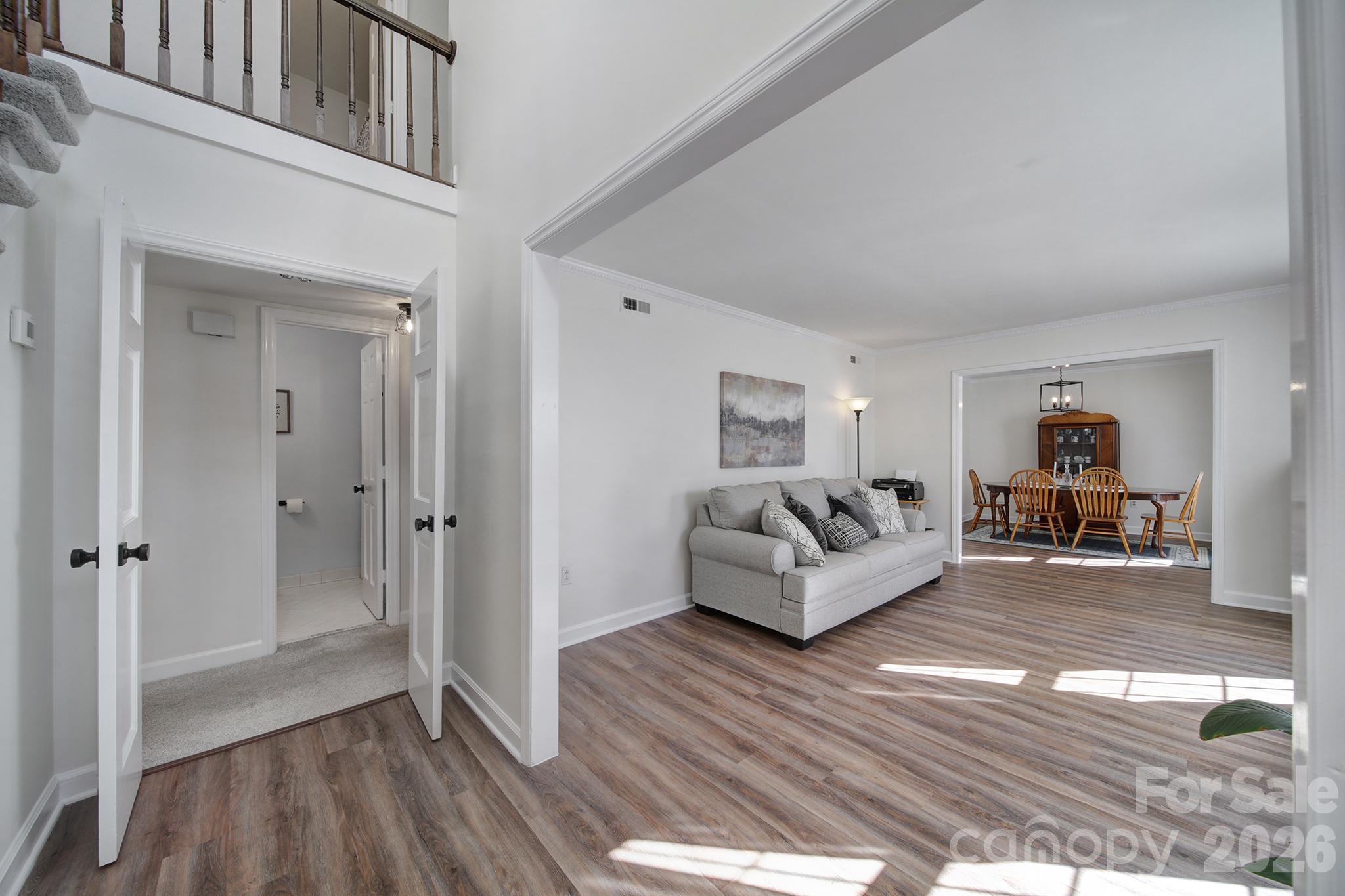 2004 Glouchester Circle