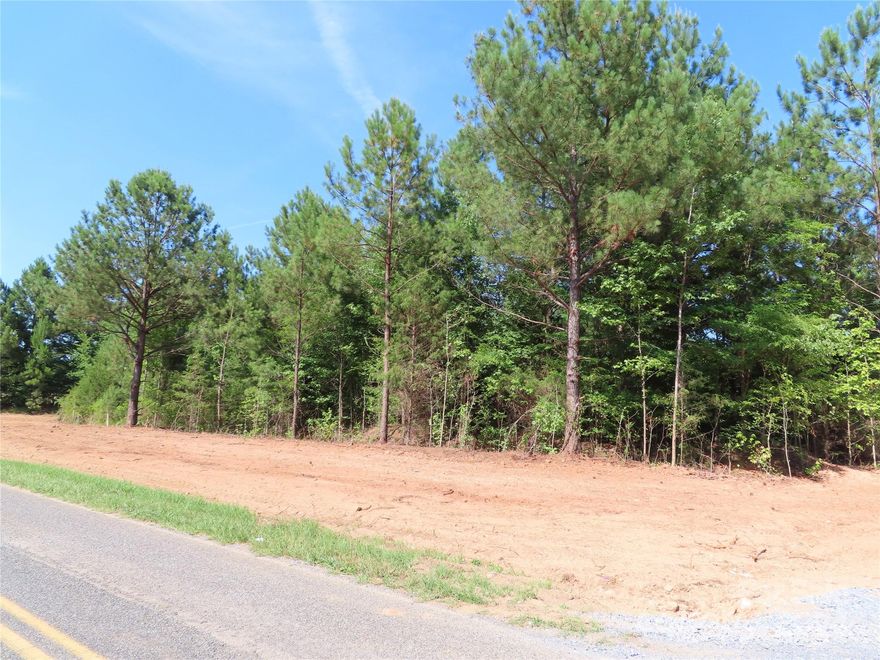Looking for land with an easy commute to Charlotte? Come and see these 2-6 acre lots.  Located close to Hwy 49 for an easy commute to Lake Wylie, Charlotte, Rock Hill, York & Clover.  This 12 acres is all usable flat land. Come and look!
Located beside 1230 Chambers Road, York SC 29745
The land is zoned agriculture which allows houses. The land will be deed restricted to houses only, no businesses, 1800 sq. ft. minimum, no mobile homes or modulars.