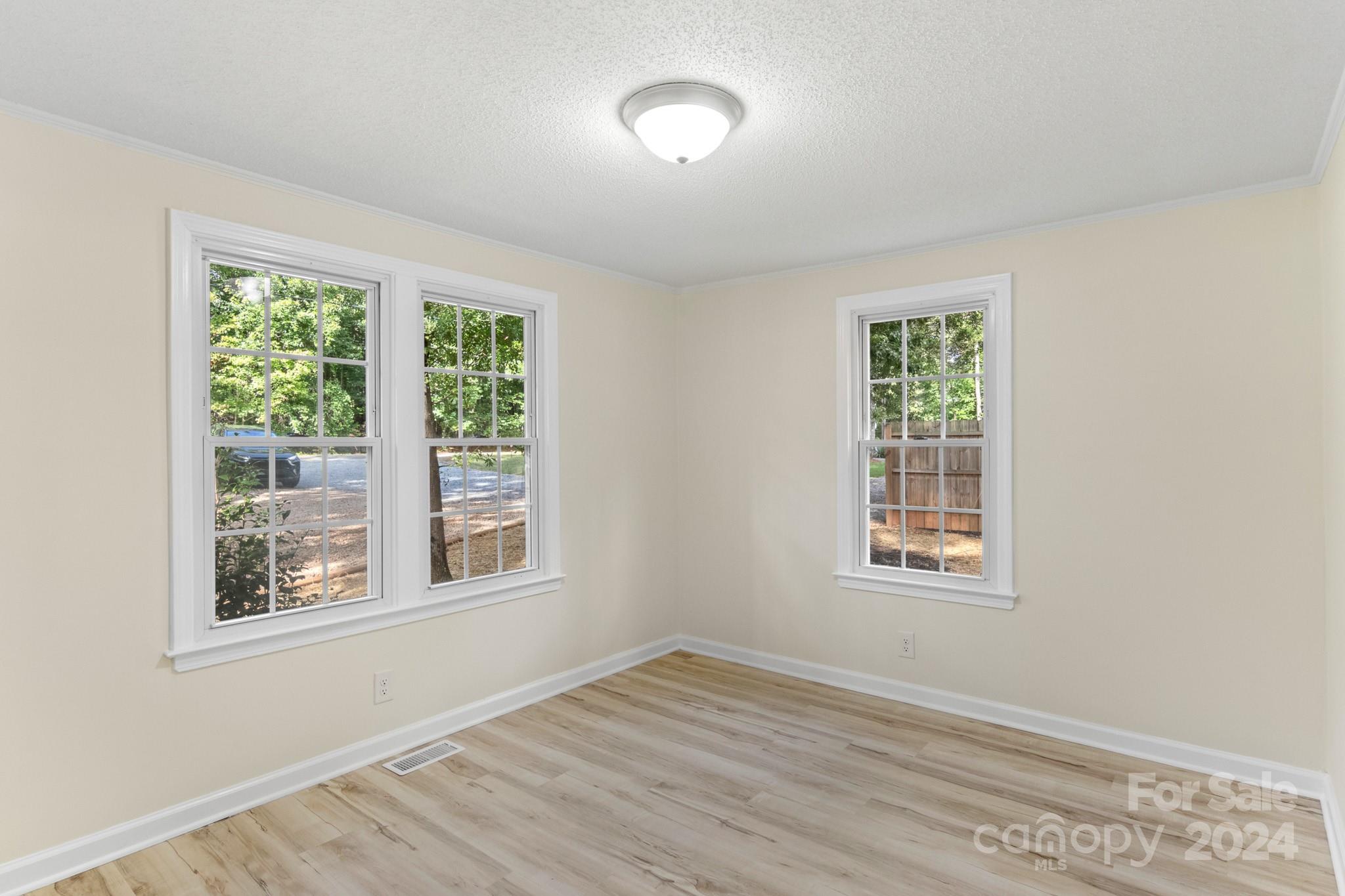 Hunters Pointe - Residential