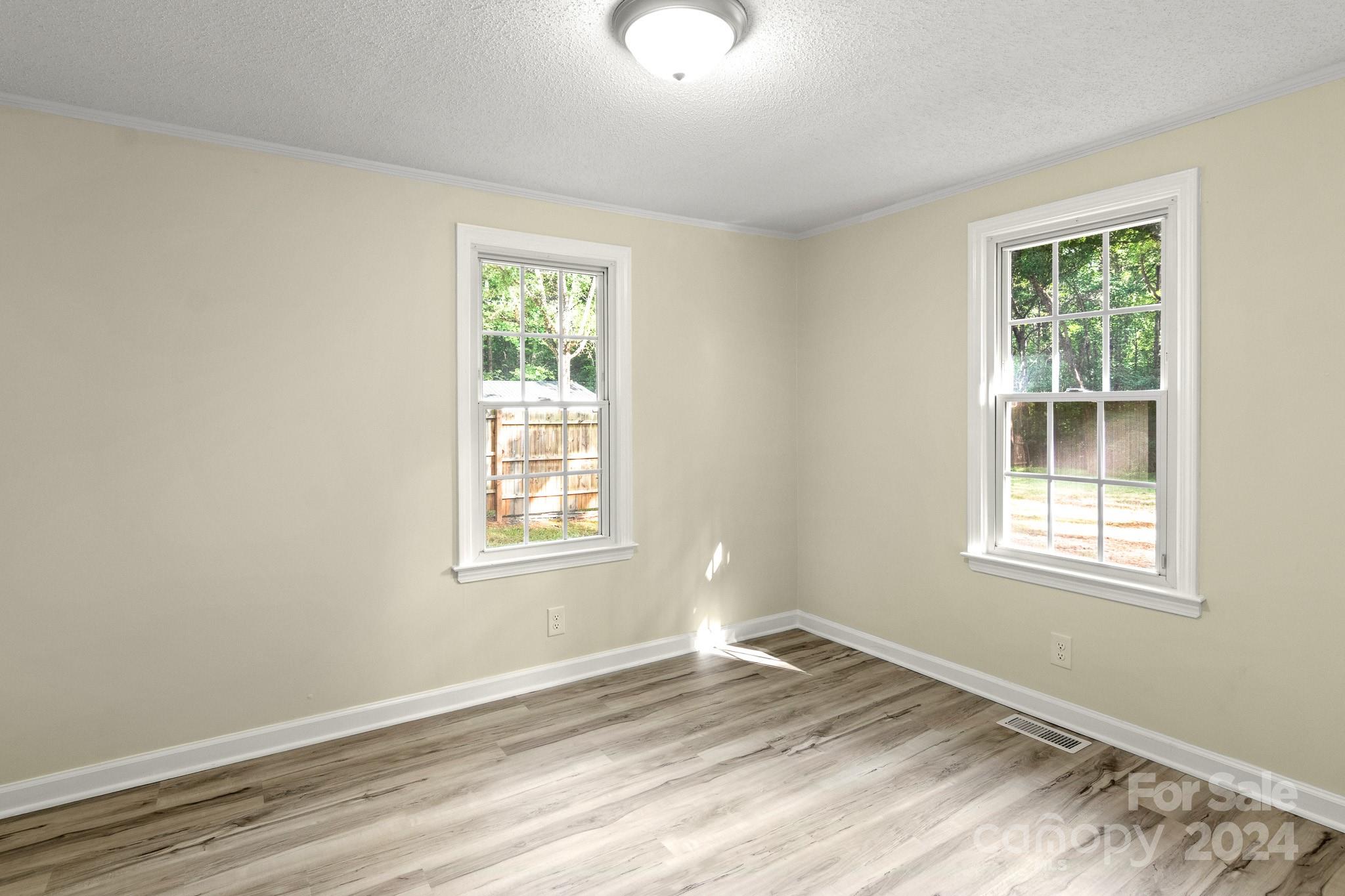 Hunters Pointe - Residential