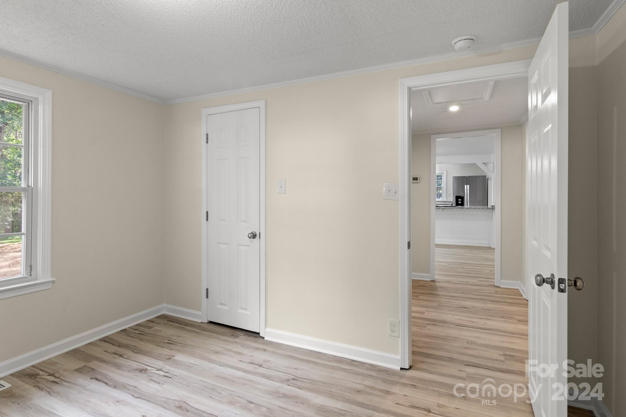 Hunters Pointe - Residential