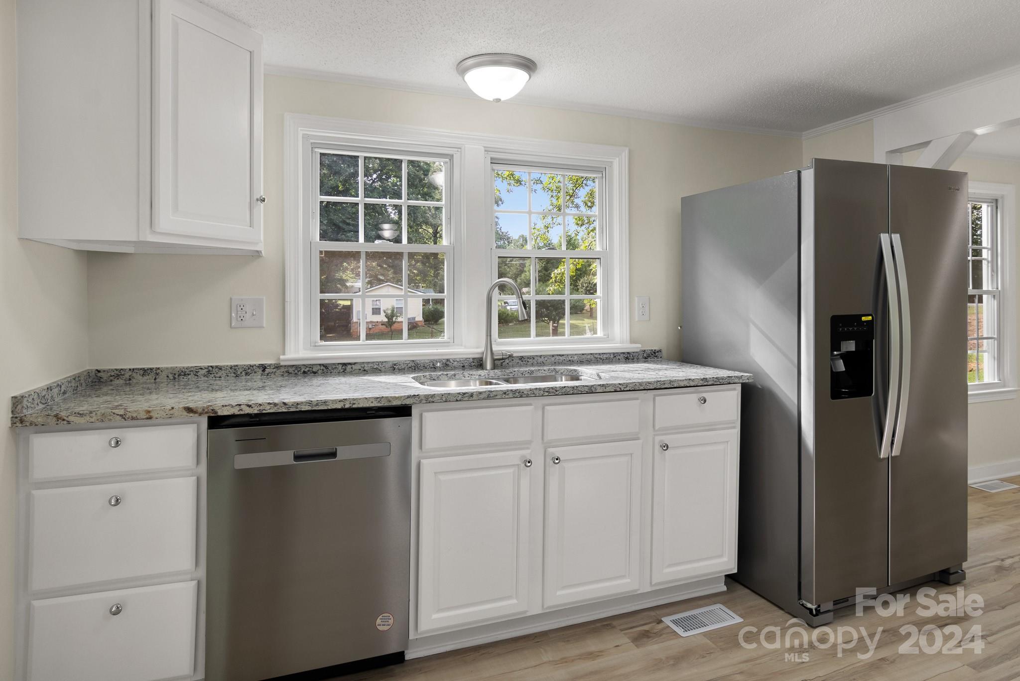 Hunters Pointe - Residential