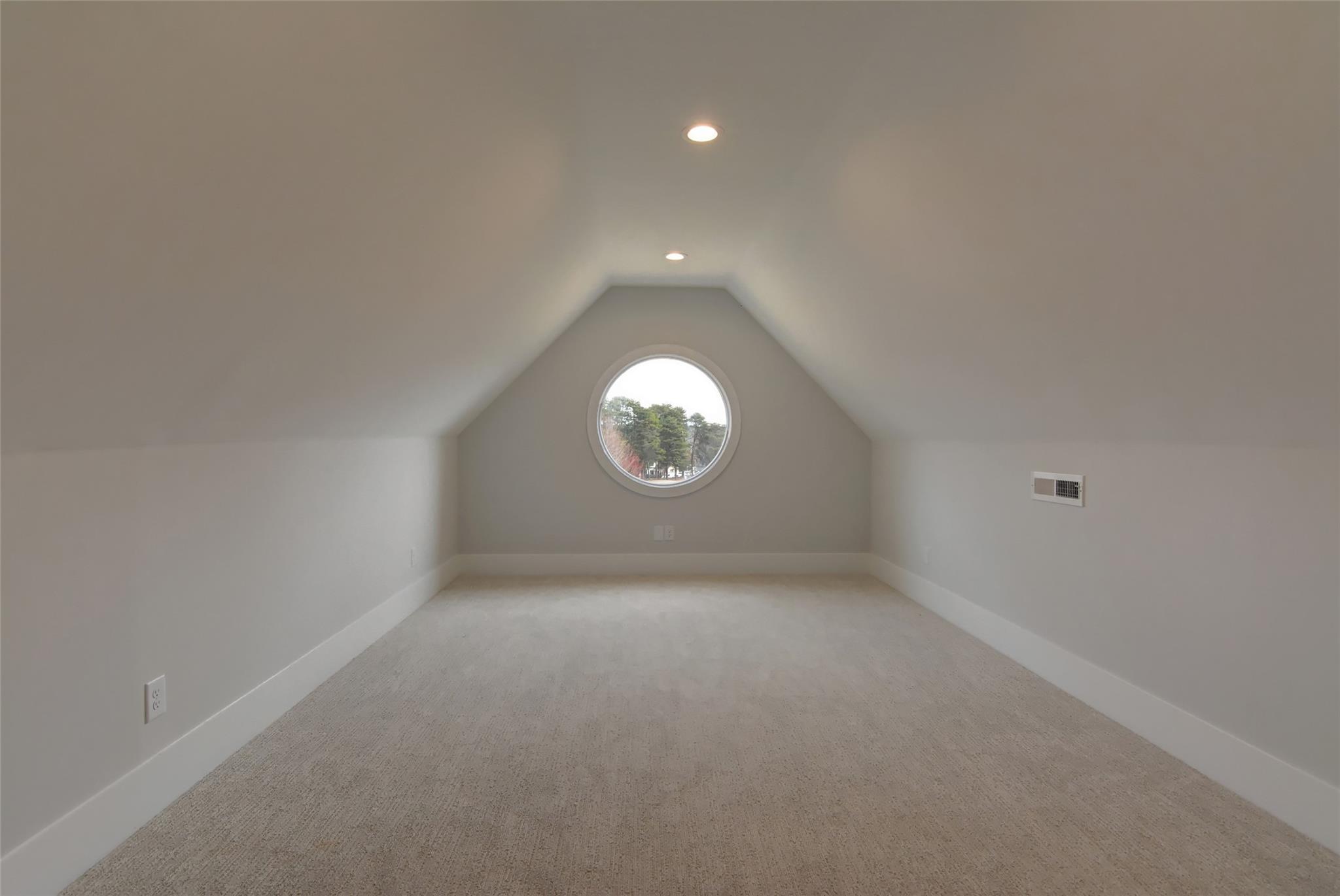 The Peninsula - Residential