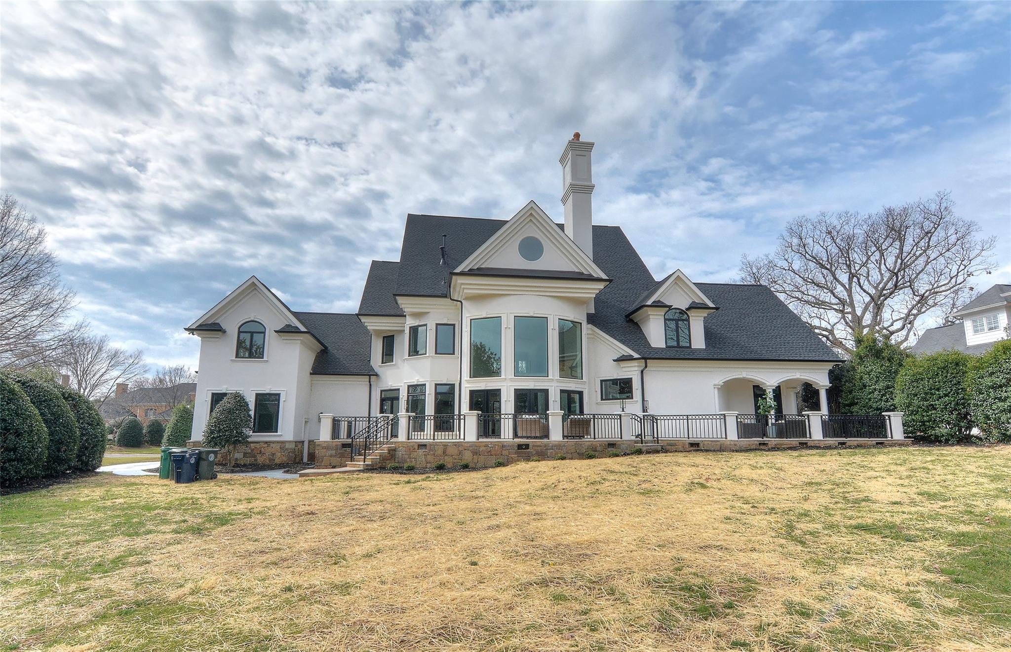 The Peninsula - Residential