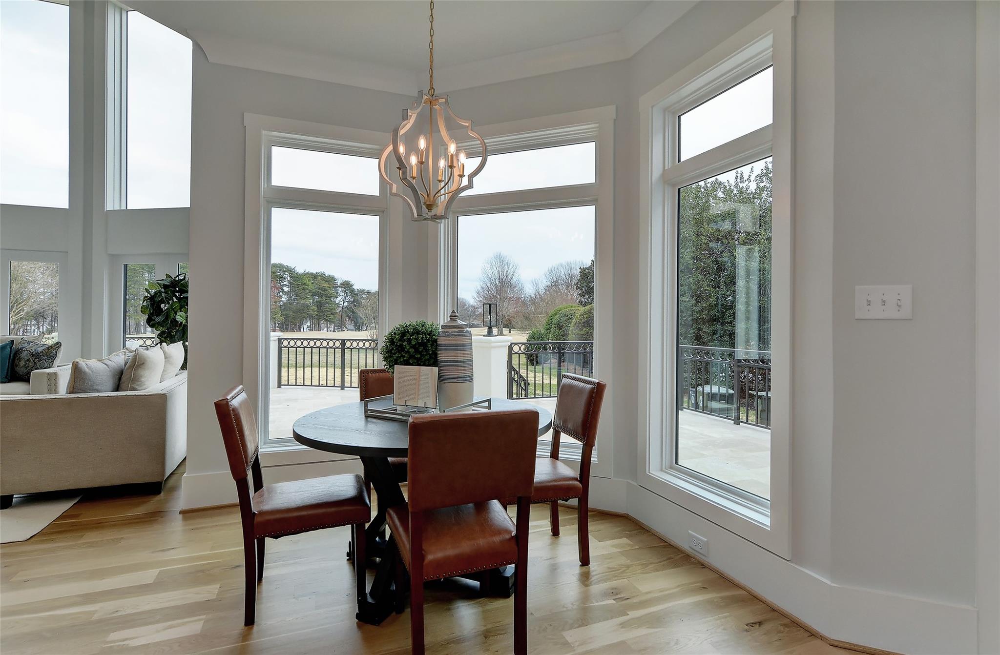 The Peninsula - Residential