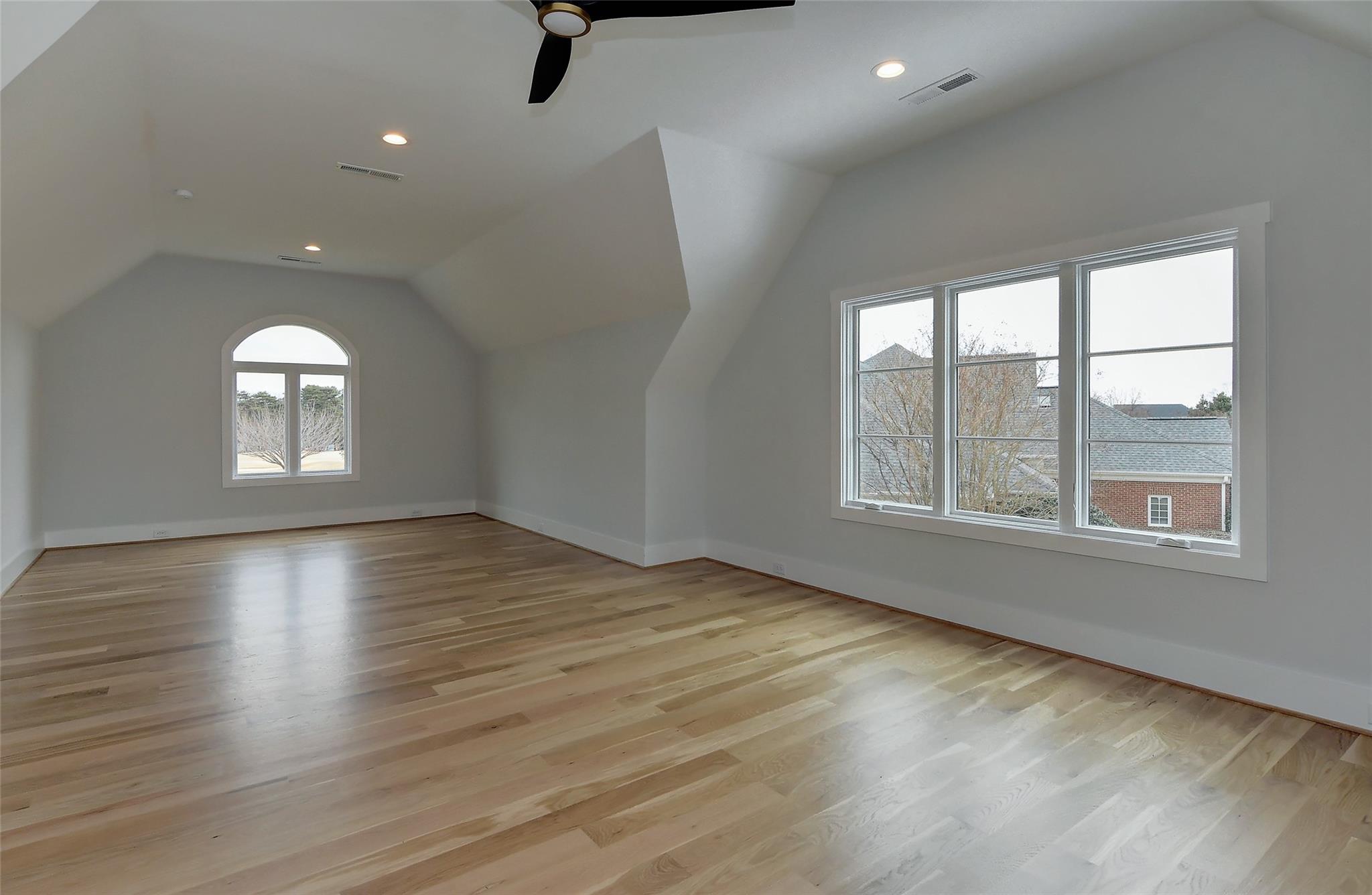 The Peninsula - Residential