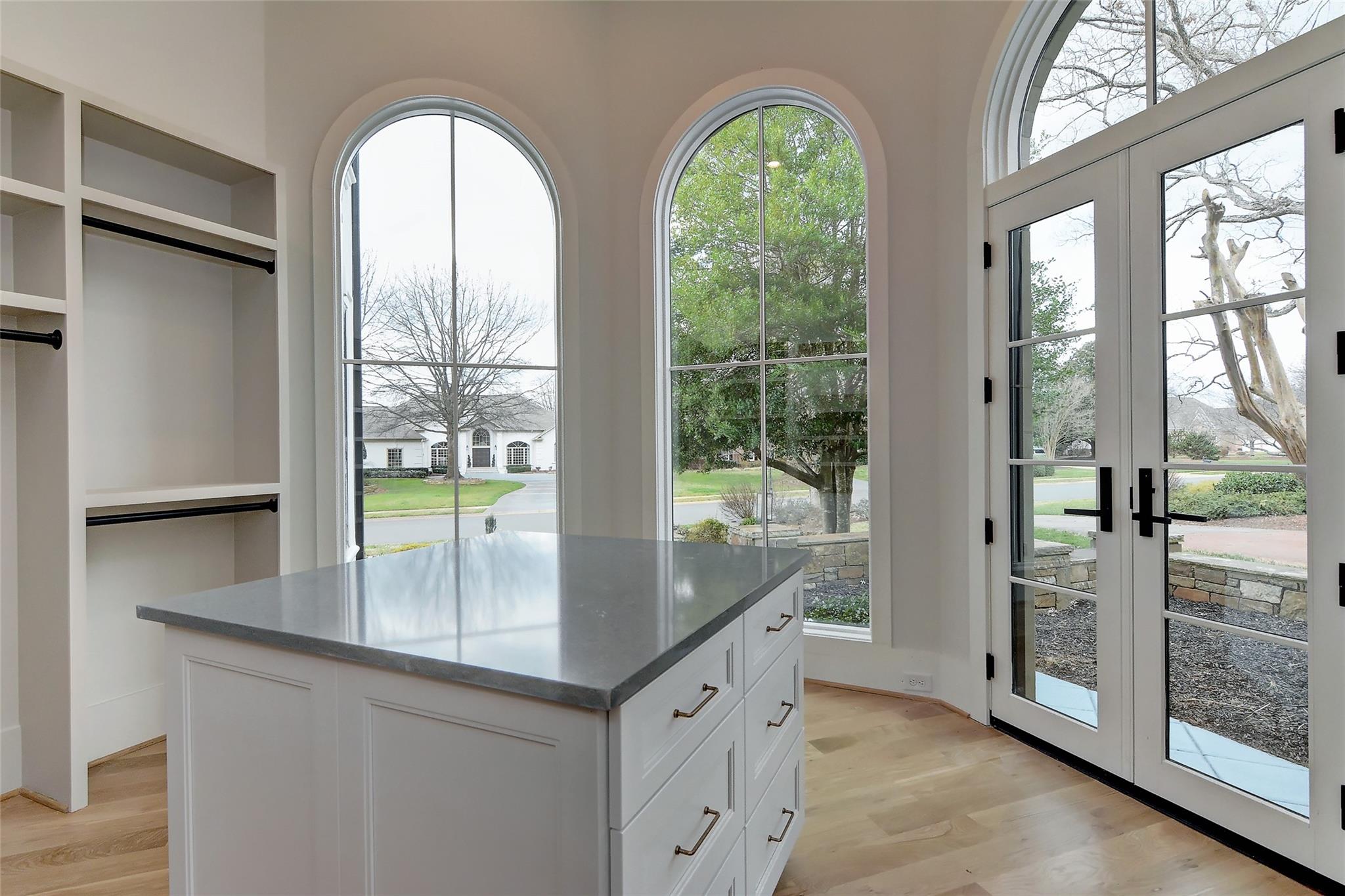 The Peninsula - Residential