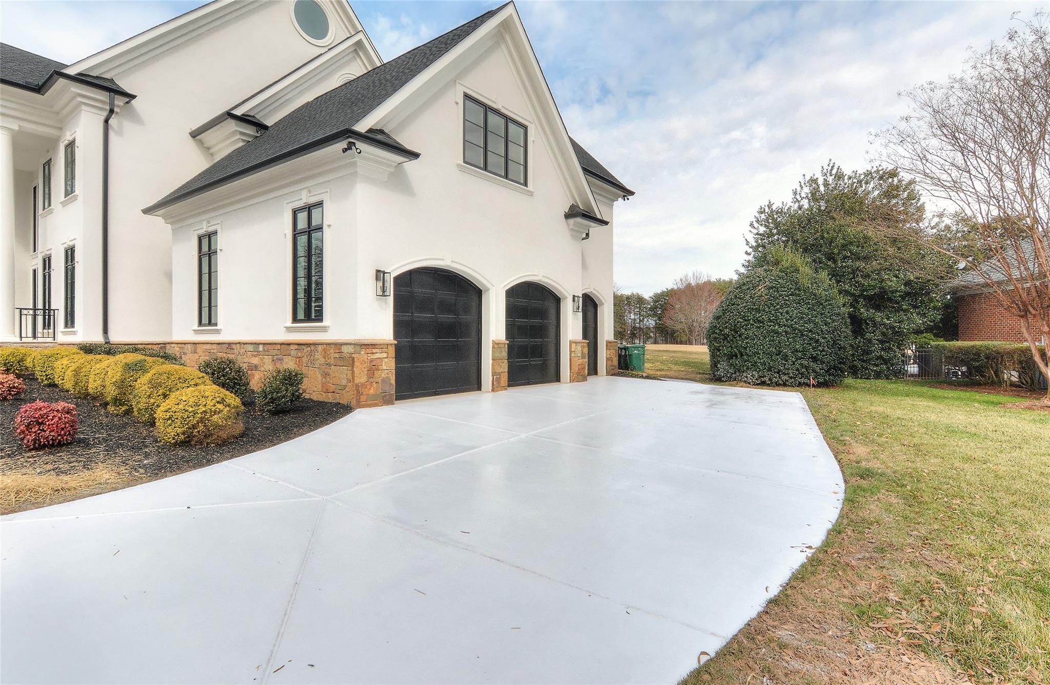 The Peninsula - Residential