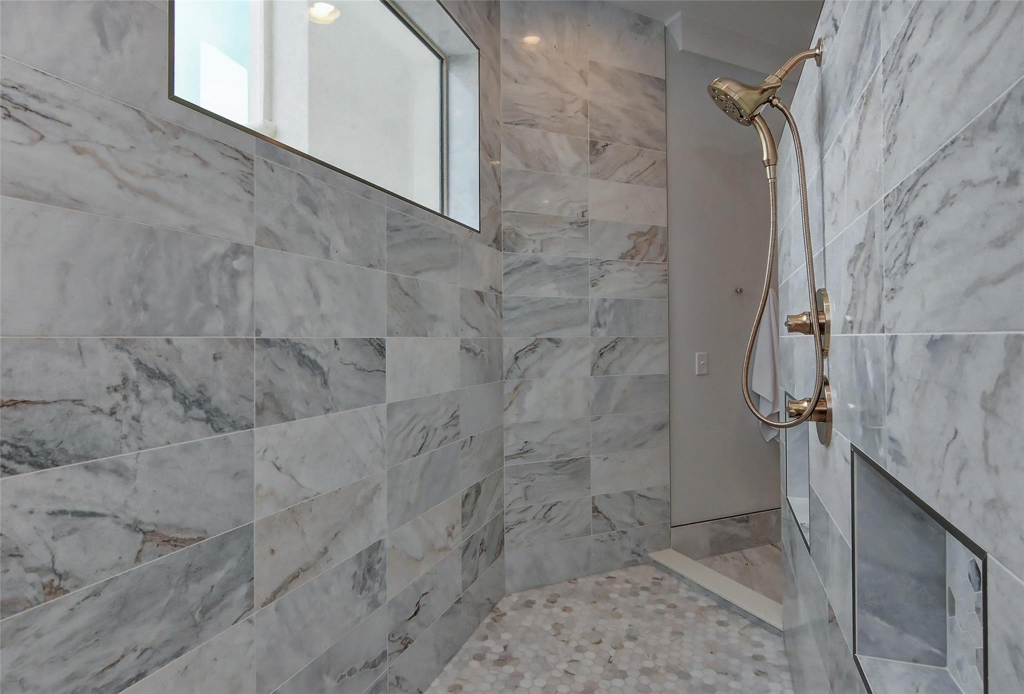 The Peninsula - Residential