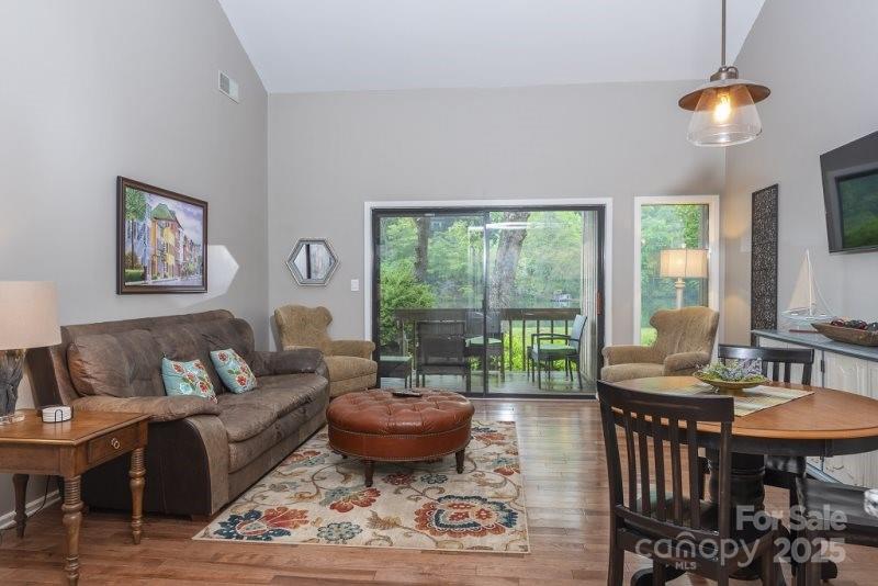 147 W Lake Drive S 1203