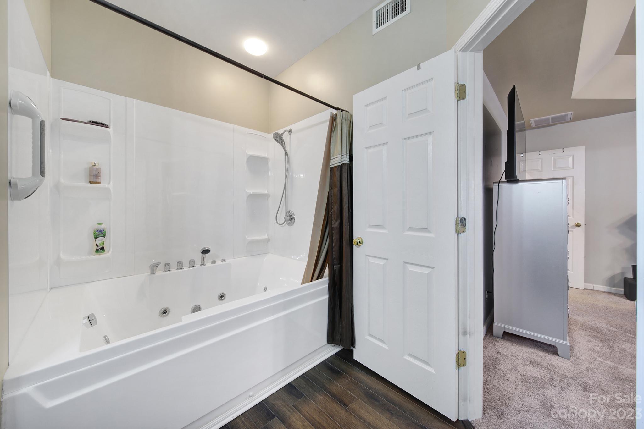 Hallmark Glen - Residential