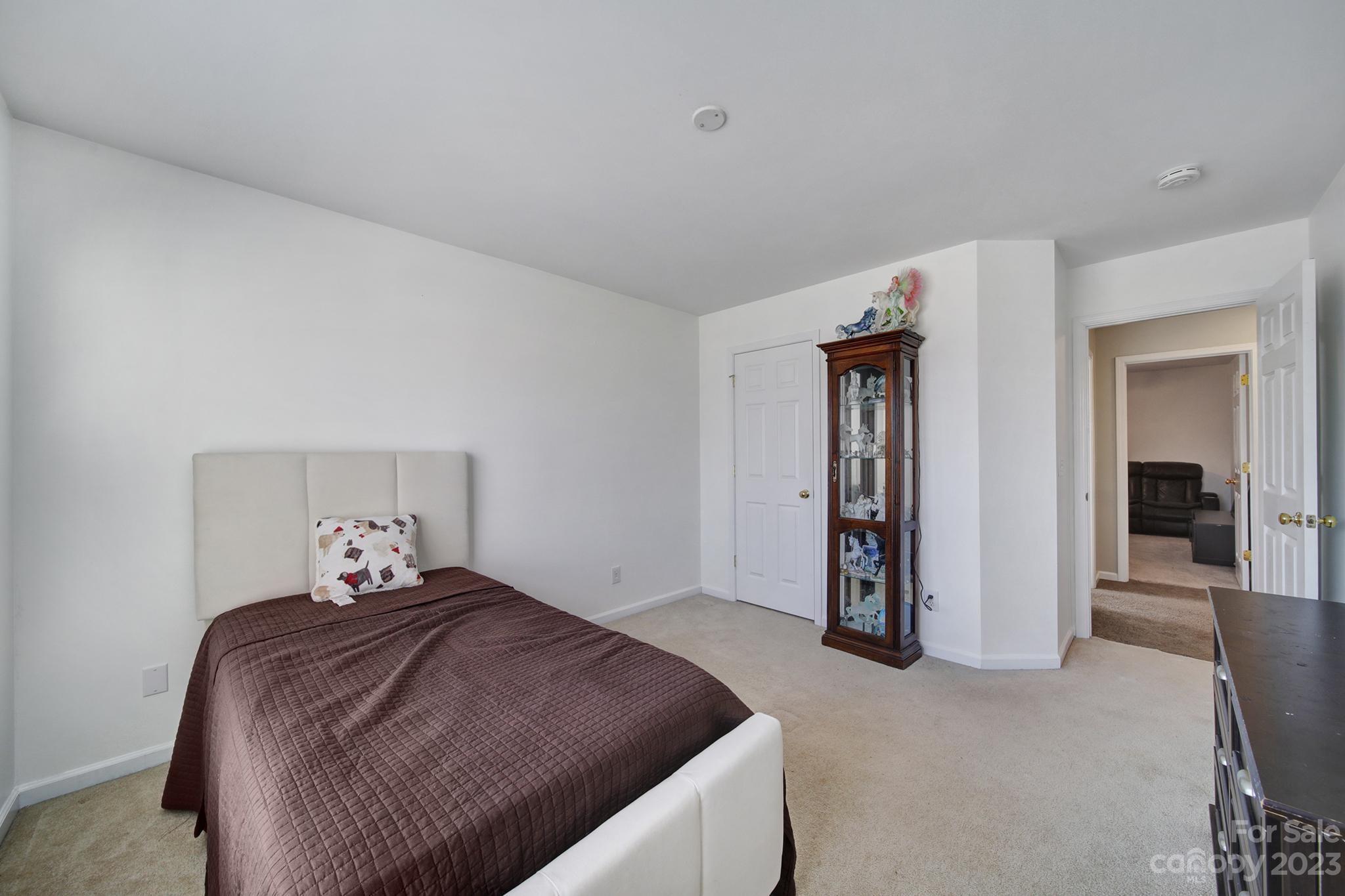 Hallmark Glen - Residential