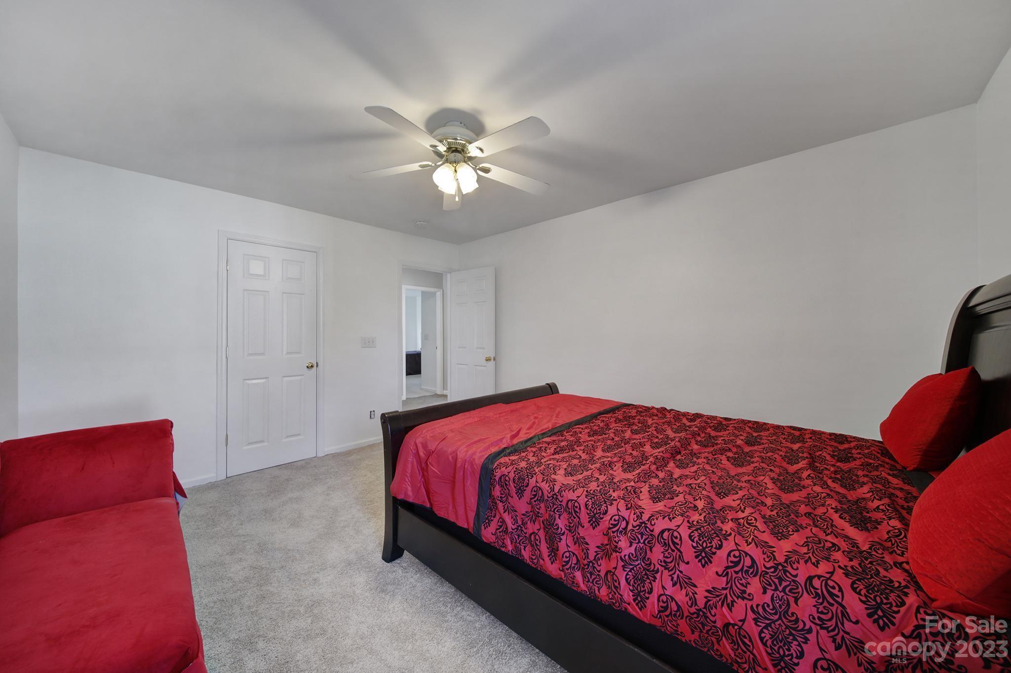 Hallmark Glen - Residential